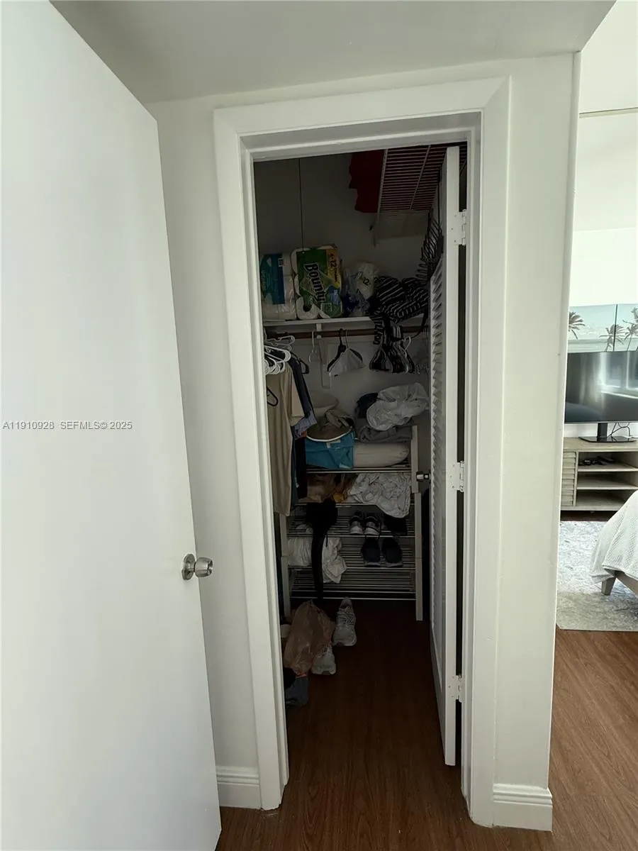 1750 S Ocean Blvd 404e, Lauderdale By The Sea, Flo, Lauderdale By The Sea, Florida 33062, 2 Bedrooms Bedrooms, ,2 BathroomsBathrooms,Residential Lease,For Rent,1750 S Ocean Blvd 404e, Lauderdale By The Sea, Flo,A11910928
