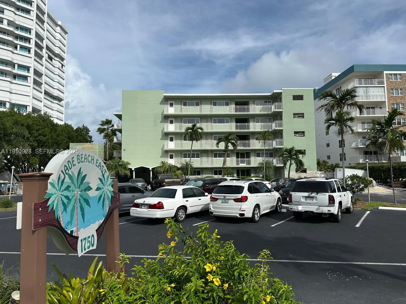 1750 S Ocean Blvd 404e, Lauderdale By The Sea, Flo, Lauderdale By The Sea, Florida 33062, 2 Bedrooms Bedrooms, ,2 BathroomsBathrooms,Residential Lease,For Rent,1750 S Ocean Blvd 404e, Lauderdale By The Sea, Flo,A11910928