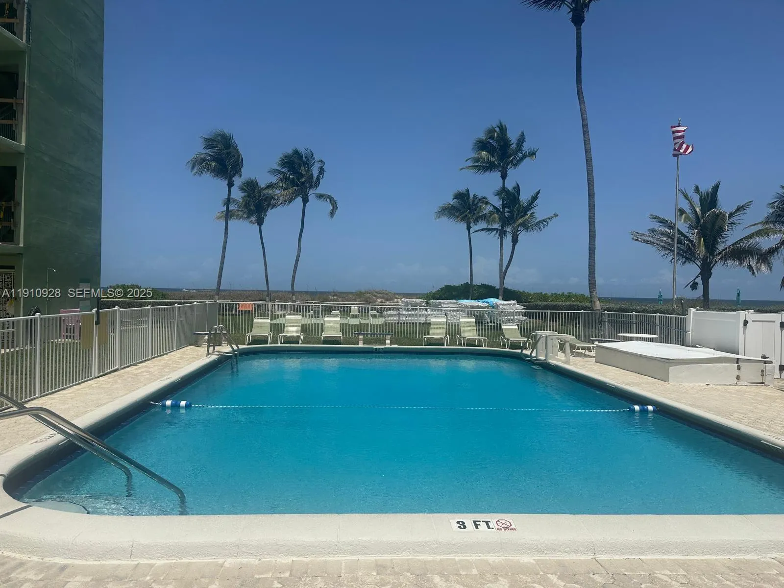 1750 S Ocean Blvd 404e, Lauderdale By The Sea, Flo, Lauderdale By The Sea, Florida 33062, 2 Bedrooms Bedrooms, ,2 BathroomsBathrooms,Residential Lease,For Rent,1750 S Ocean Blvd 404e, Lauderdale By The Sea, Flo,A11910928