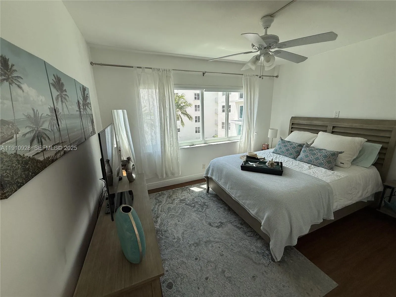 1750 S Ocean Blvd 404e, Lauderdale By The Sea, Flo, Lauderdale By The Sea, Florida 33062, 2 Bedrooms Bedrooms, ,2 BathroomsBathrooms,Residential Lease,For Rent,1750 S Ocean Blvd 404e, Lauderdale By The Sea, Flo,A11910928