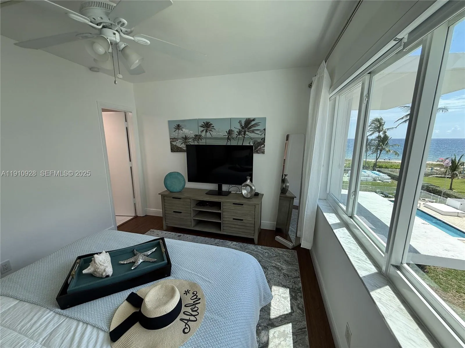 1750 S Ocean Blvd 404e, Lauderdale By The Sea, Flo, Lauderdale By The Sea, Florida 33062, 2 Bedrooms Bedrooms, ,2 BathroomsBathrooms,Residential Lease,For Rent,1750 S Ocean Blvd 404e, Lauderdale By The Sea, Flo,A11910928