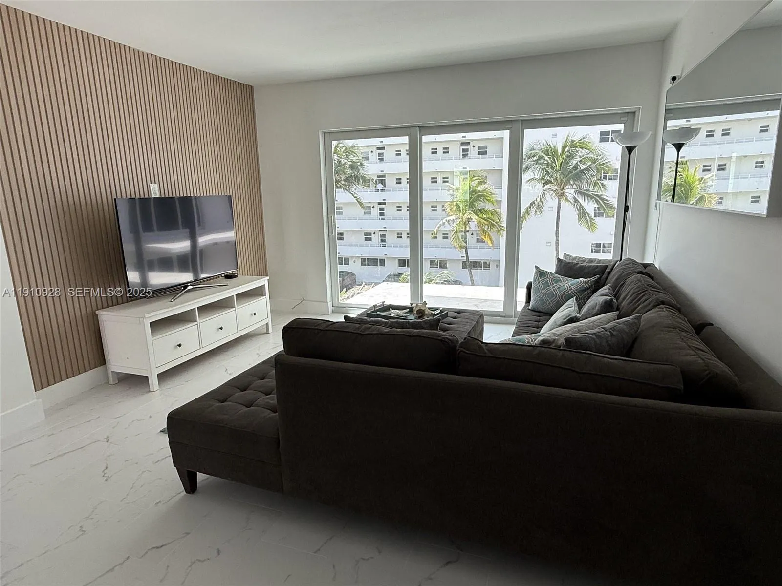 1750 S Ocean Blvd 404e, Lauderdale By The Sea, Flo, Lauderdale By The Sea, Florida 33062, 2 Bedrooms Bedrooms, ,2 BathroomsBathrooms,Residential Lease,For Rent,1750 S Ocean Blvd 404e, Lauderdale By The Sea, Flo,A11910928