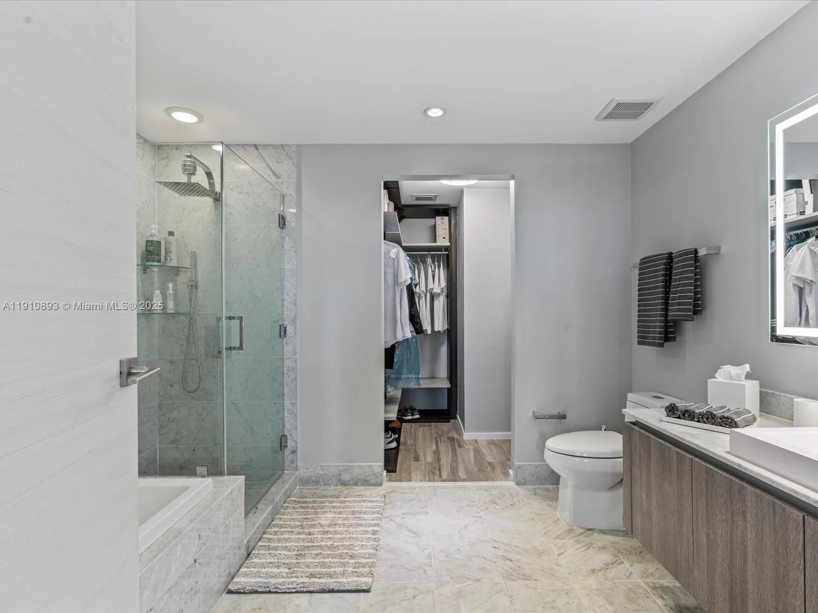 801 S Miami Ave 4402, Miami, Florida 33130, Miami, Florida 33130, 2 Bedrooms Bedrooms, ,2 BathroomsBathrooms,Residential Lease,For Rent,801 S Miami Ave 4402, Miami, Florida 33130,A11910893