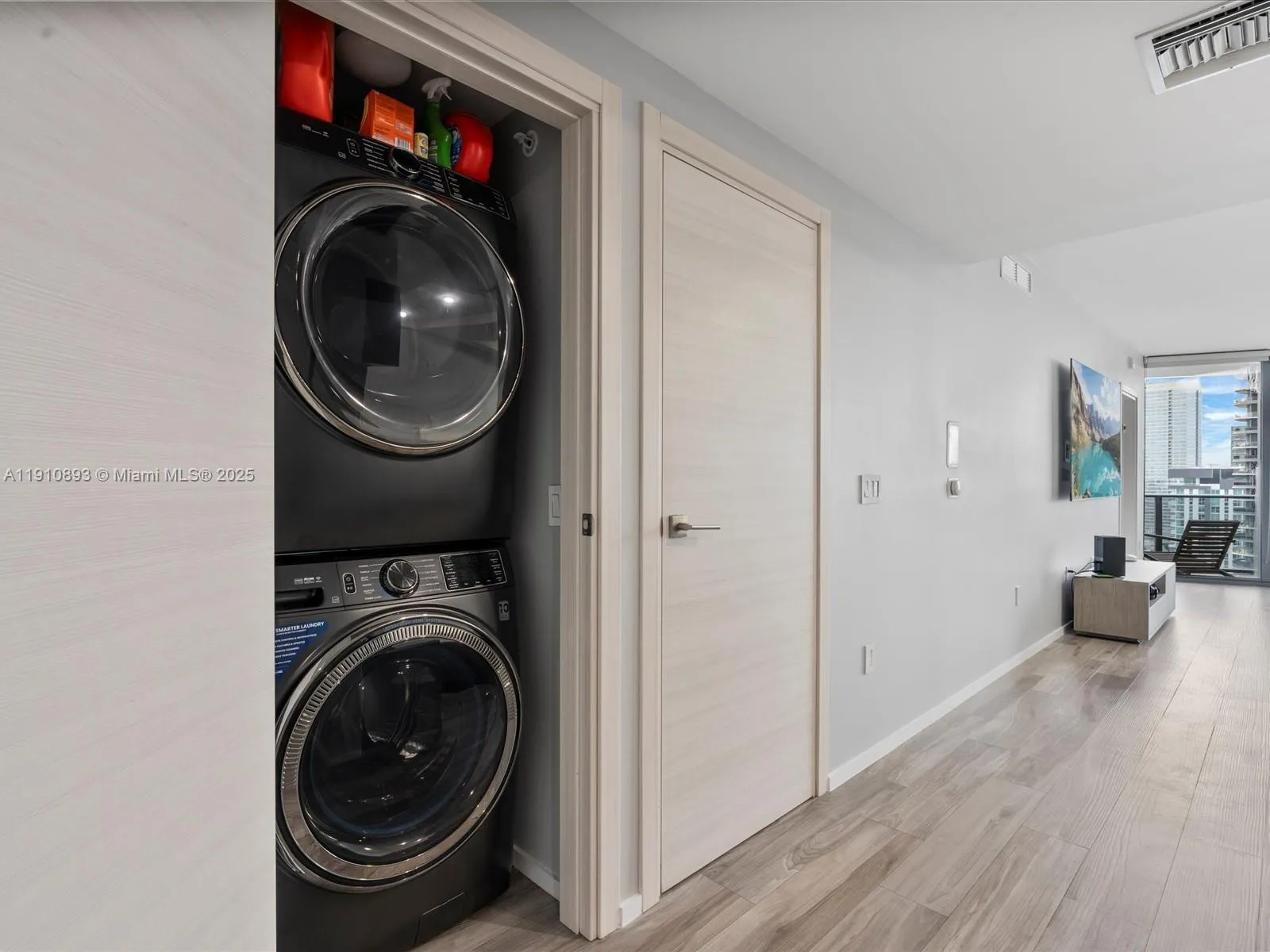 801 S Miami Ave 4402, Miami, Florida 33130, Miami, Florida 33130, 2 Bedrooms Bedrooms, ,2 BathroomsBathrooms,Residential Lease,For Rent,801 S Miami Ave 4402, Miami, Florida 33130,A11910893