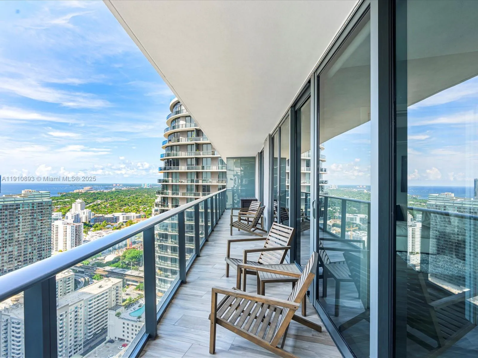 801 S Miami Ave 4402, Miami, Florida 33130, Miami, Florida 33130, 2 Bedrooms Bedrooms, ,2 BathroomsBathrooms,Residential Lease,For Rent,801 S Miami Ave 4402, Miami, Florida 33130,A11910893