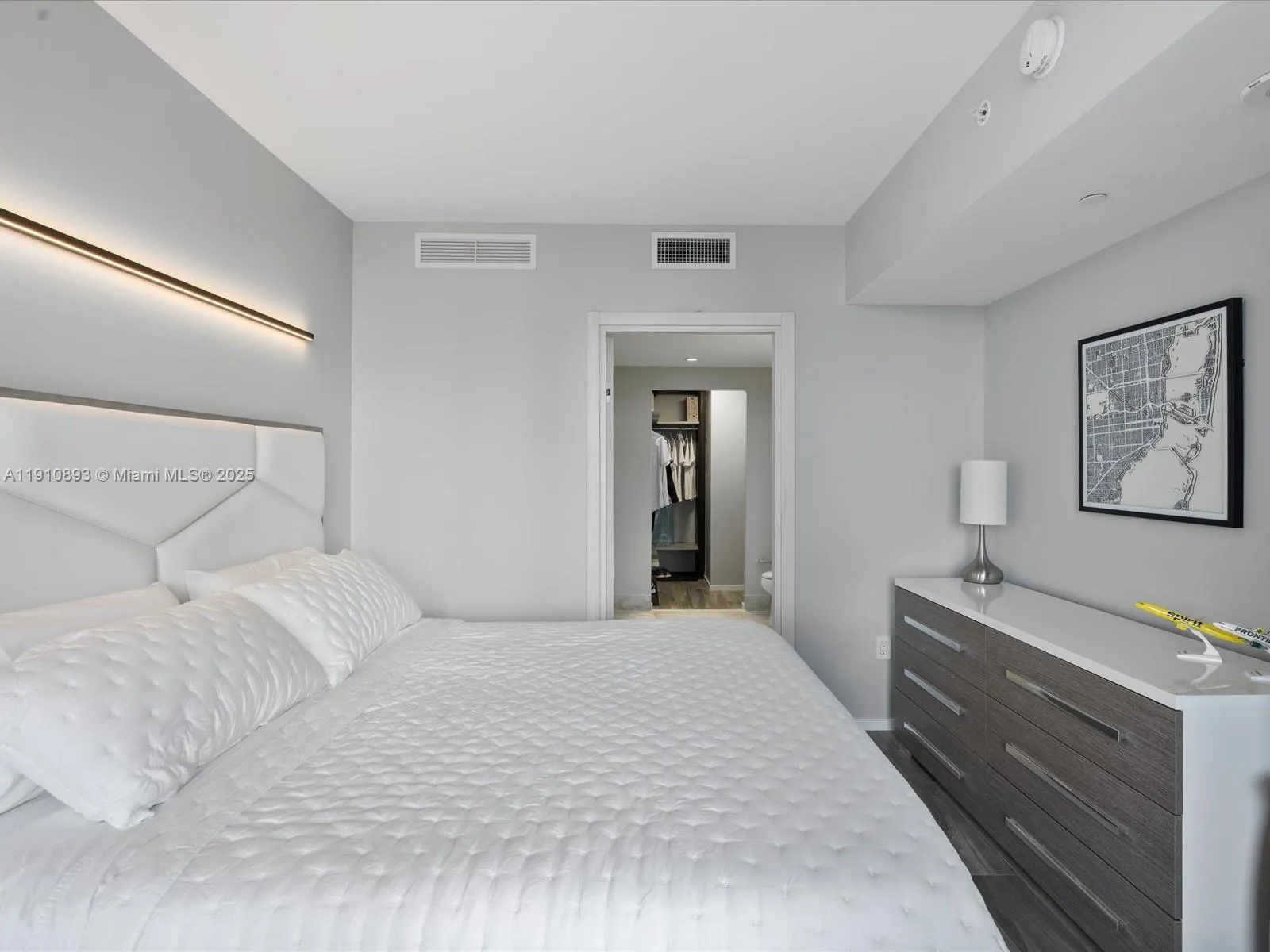 801 S Miami Ave 4402, Miami, Florida 33130, Miami, Florida 33130, 2 Bedrooms Bedrooms, ,2 BathroomsBathrooms,Residential Lease,For Rent,801 S Miami Ave 4402, Miami, Florida 33130,A11910893