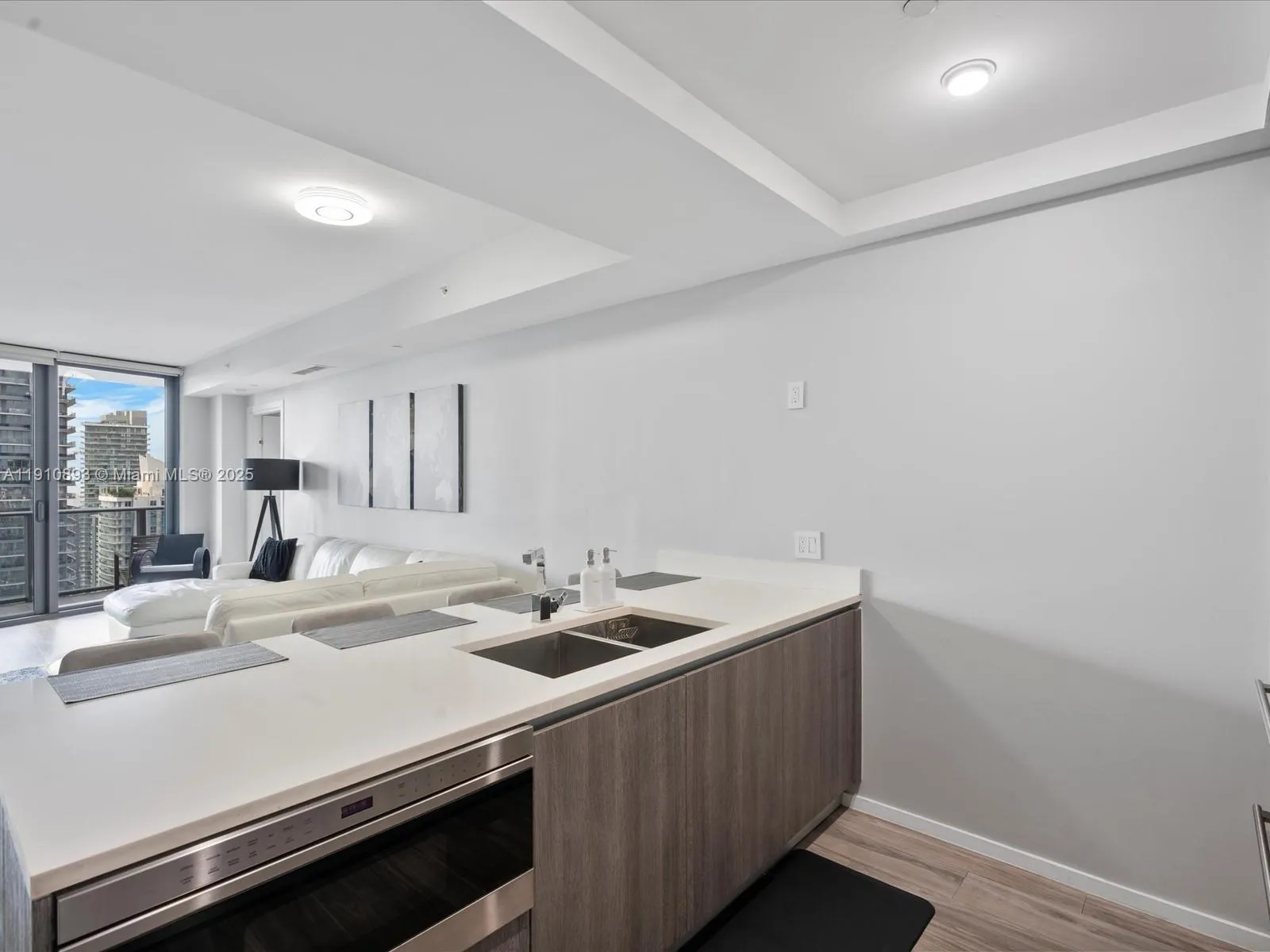801 S Miami Ave 4402, Miami, Florida 33130, Miami, Florida 33130, 2 Bedrooms Bedrooms, ,2 BathroomsBathrooms,Residential Lease,For Rent,801 S Miami Ave 4402, Miami, Florida 33130,A11910893