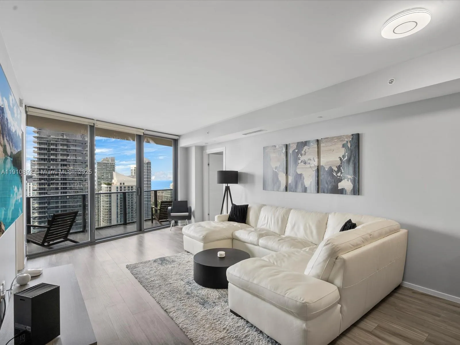 801 S Miami Ave 4402, Miami, Florida 33130, Miami, Florida 33130, 2 Bedrooms Bedrooms, ,2 BathroomsBathrooms,Residential Lease,For Rent,801 S Miami Ave 4402, Miami, Florida 33130,A11910893