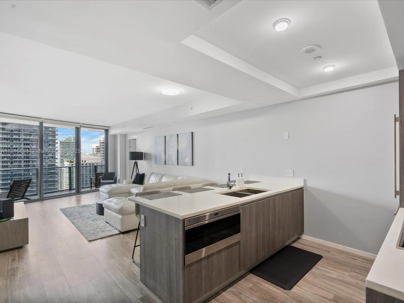 801 S Miami Ave 4402, Miami, Florida 33130, Miami, Florida 33130, 2 Bedrooms Bedrooms, ,2 BathroomsBathrooms,Residential Lease,For Rent,801 S Miami Ave 4402, Miami, Florida 33130,A11910893