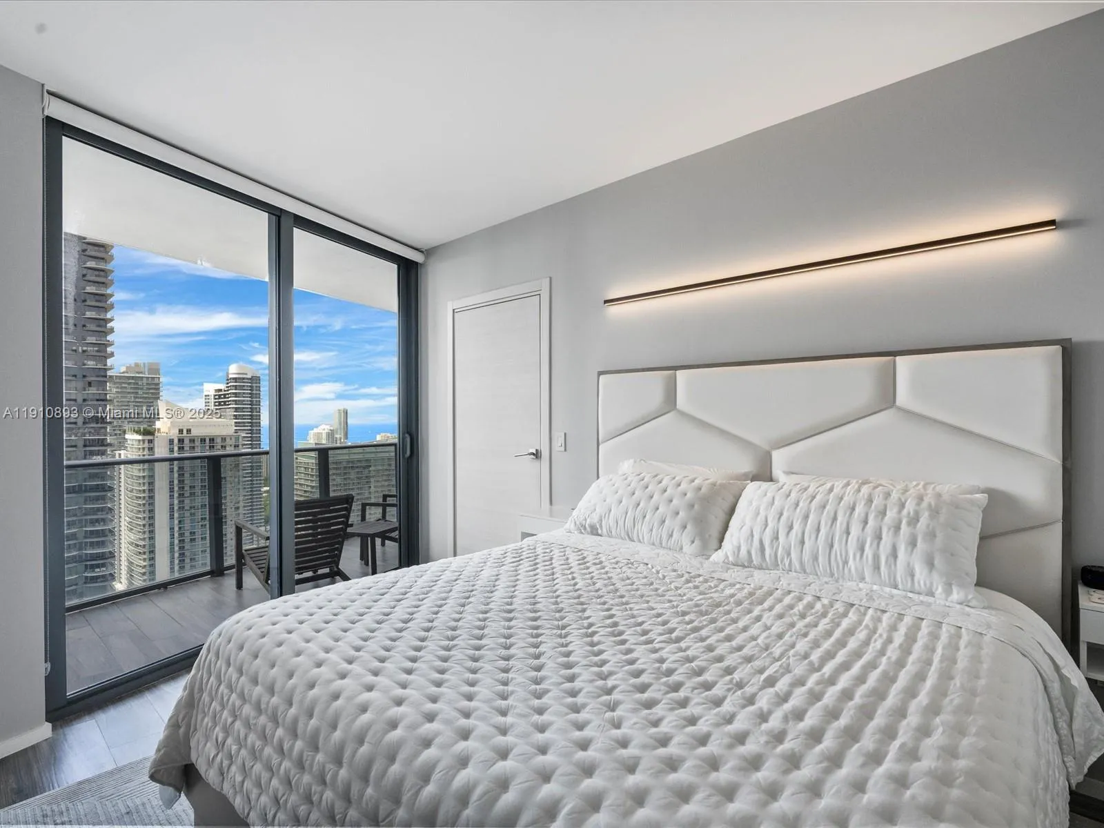 801 S Miami Ave 4402, Miami, Florida 33130, Miami, Florida 33130, 2 Bedrooms Bedrooms, ,2 BathroomsBathrooms,Residential Lease,For Rent,801 S Miami Ave 4402, Miami, Florida 33130,A11910893