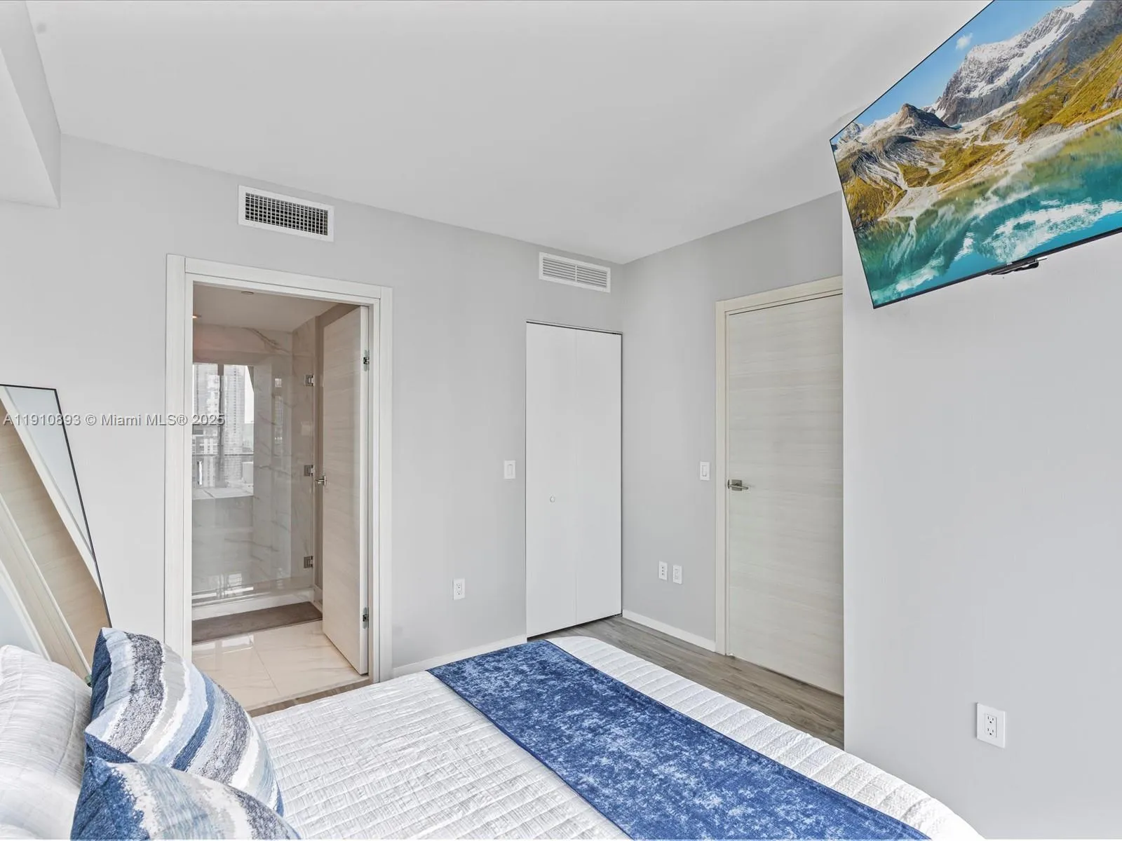 801 S Miami Ave 4402, Miami, Florida 33130, Miami, Florida 33130, 2 Bedrooms Bedrooms, ,2 BathroomsBathrooms,Residential Lease,For Rent,801 S Miami Ave 4402, Miami, Florida 33130,A11910893
