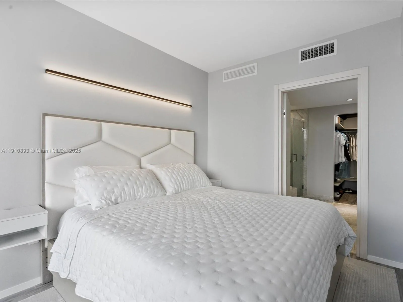 801 S Miami Ave 4402, Miami, Florida 33130, Miami, Florida 33130, 2 Bedrooms Bedrooms, ,2 BathroomsBathrooms,Residential Lease,For Rent,801 S Miami Ave 4402, Miami, Florida 33130,A11910893