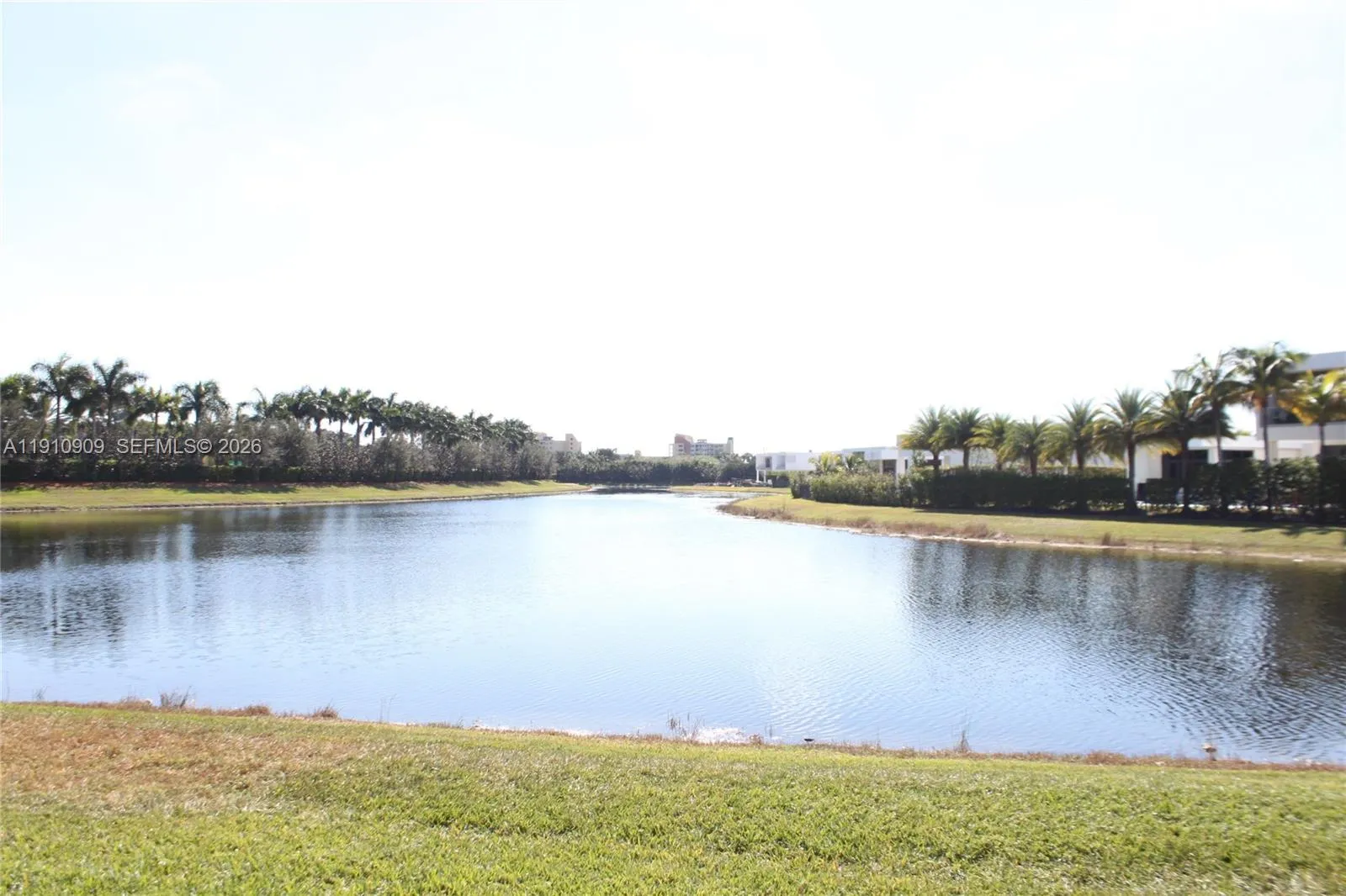 180 Riviera Cir 30-5, Weston, Florida 33326, Weston, Florida 33326, 3 Bedrooms Bedrooms, ,2 BathroomsBathrooms,Residential,For Sale,180 Riviera Cir 30-5, Weston, Florida 33326,A11910909