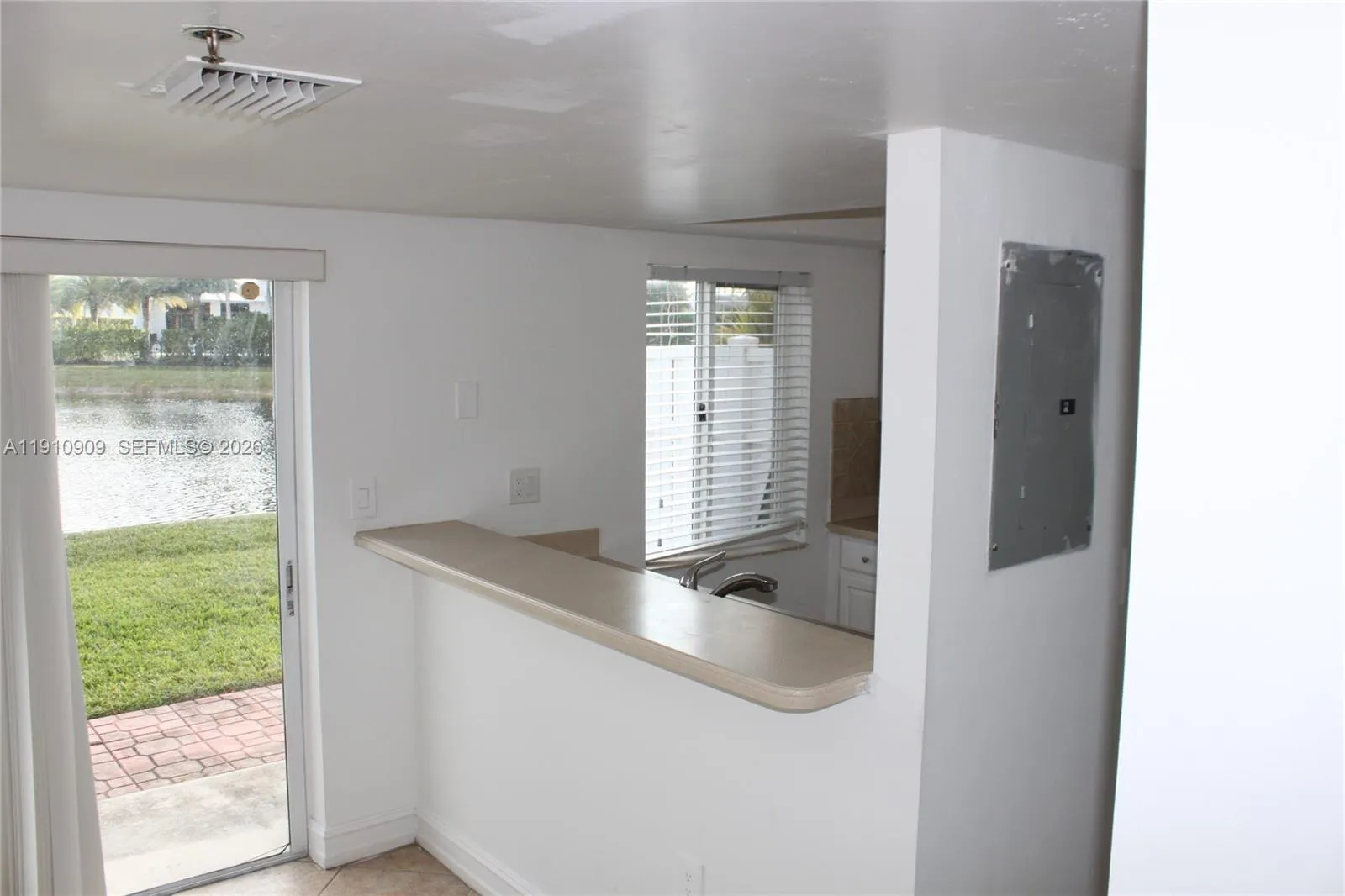 180 Riviera Cir 30-5, Weston, Florida 33326, Weston, Florida 33326, 3 Bedrooms Bedrooms, ,2 BathroomsBathrooms,Residential,For Sale,180 Riviera Cir 30-5, Weston, Florida 33326,A11910909