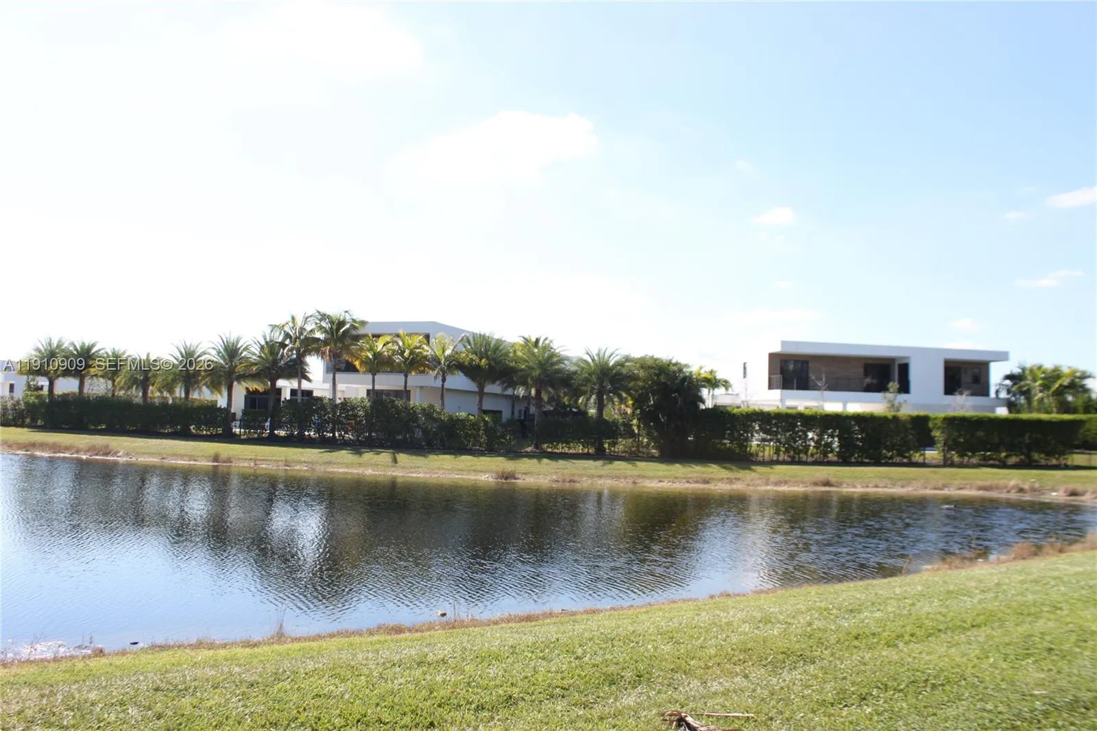 180 Riviera Cir 30-5, Weston, Florida 33326, Weston, Florida 33326, 3 Bedrooms Bedrooms, ,2 BathroomsBathrooms,Residential,For Sale,180 Riviera Cir 30-5, Weston, Florida 33326,A11910909