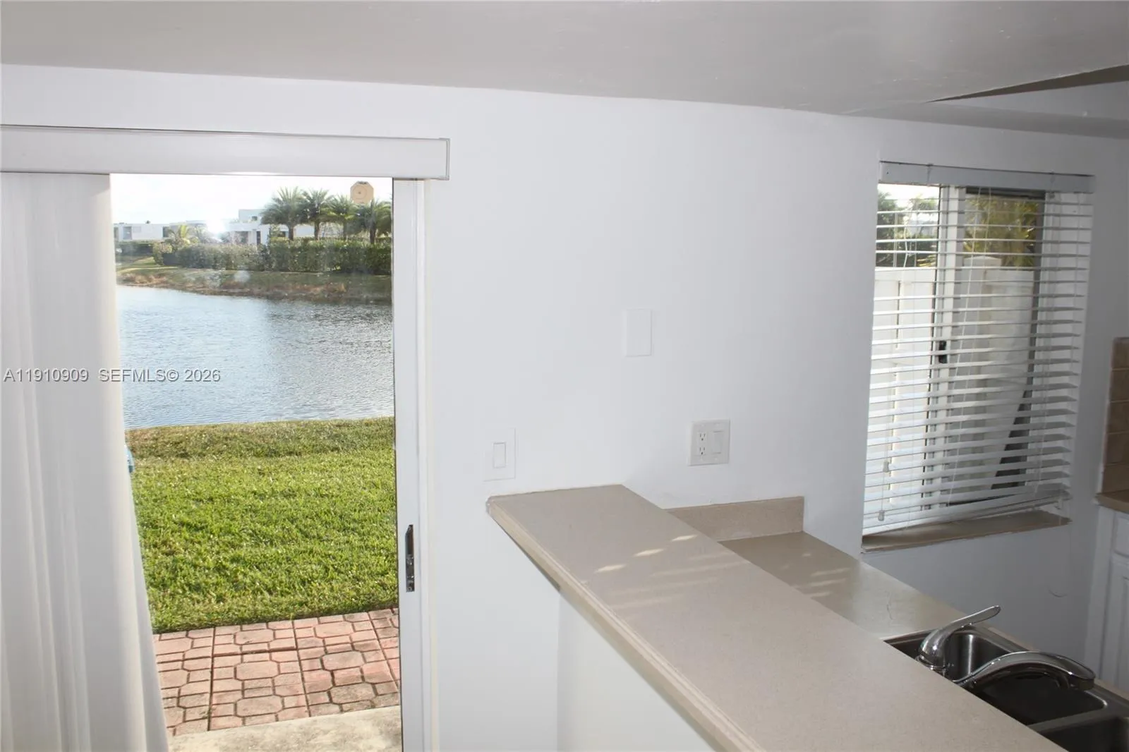 180 Riviera Cir 30-5, Weston, Florida 33326, Weston, Florida 33326, 3 Bedrooms Bedrooms, ,2 BathroomsBathrooms,Residential,For Sale,180 Riviera Cir 30-5, Weston, Florida 33326,A11910909