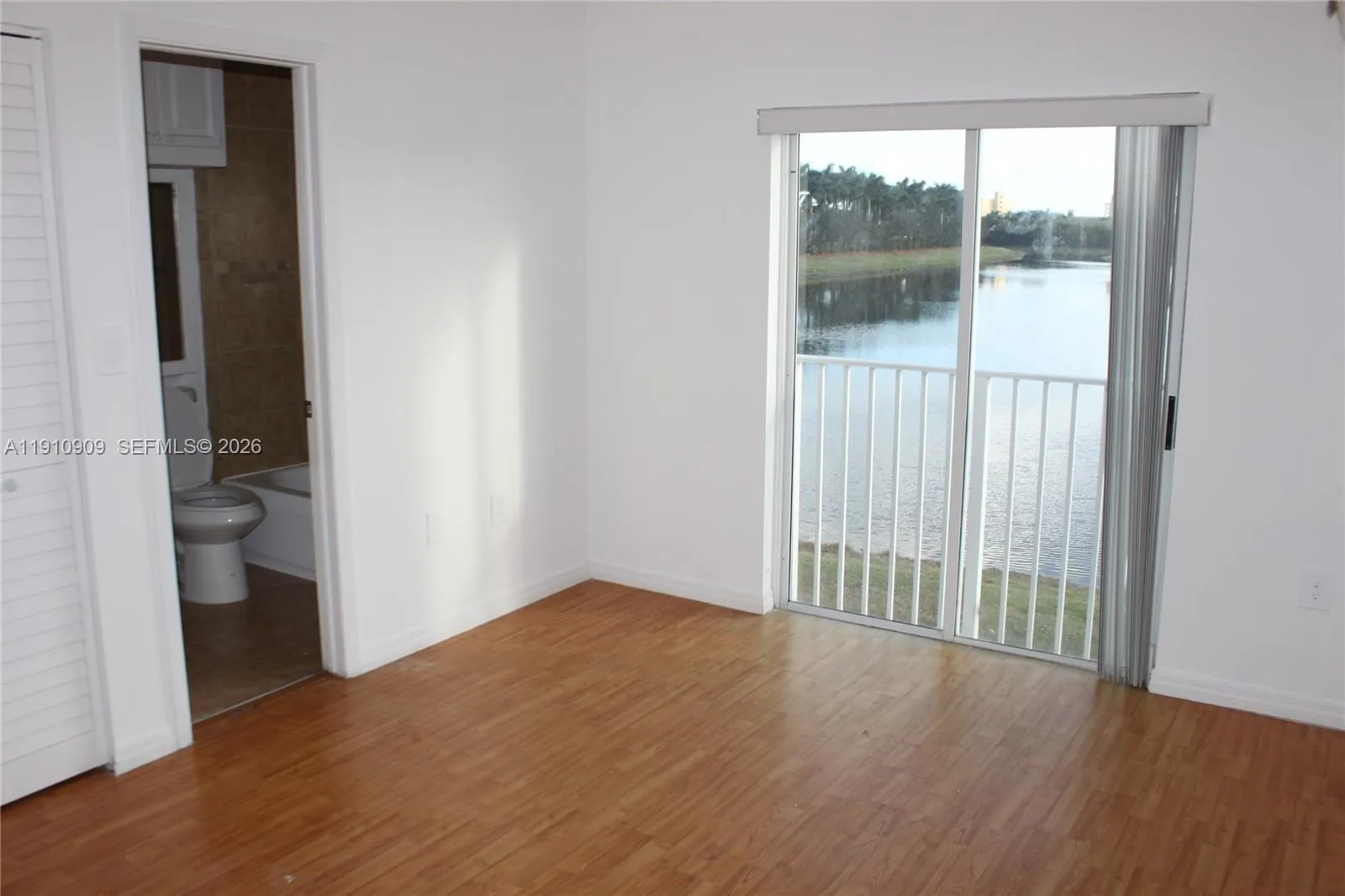 180 Riviera Cir 30-5, Weston, Florida 33326, Weston, Florida 33326, 3 Bedrooms Bedrooms, ,2 BathroomsBathrooms,Residential,For Sale,180 Riviera Cir 30-5, Weston, Florida 33326,A11910909