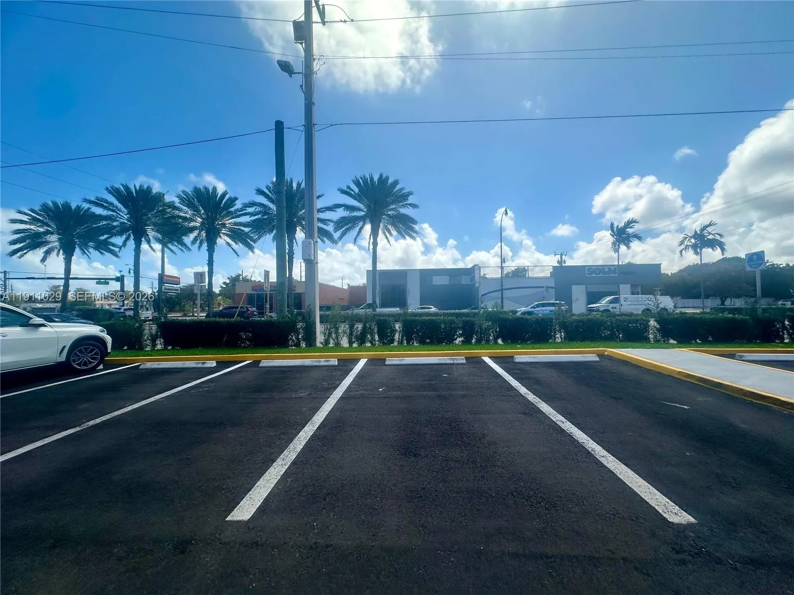 9 N Dixie Hwy, Hallandale Beach, Florida 33009, Hallandale Beach, Florida 33009, ,Commercial Lease,For Rent,9 N Dixie Hwy, Hallandale Beach, Florida 33009,A11911029