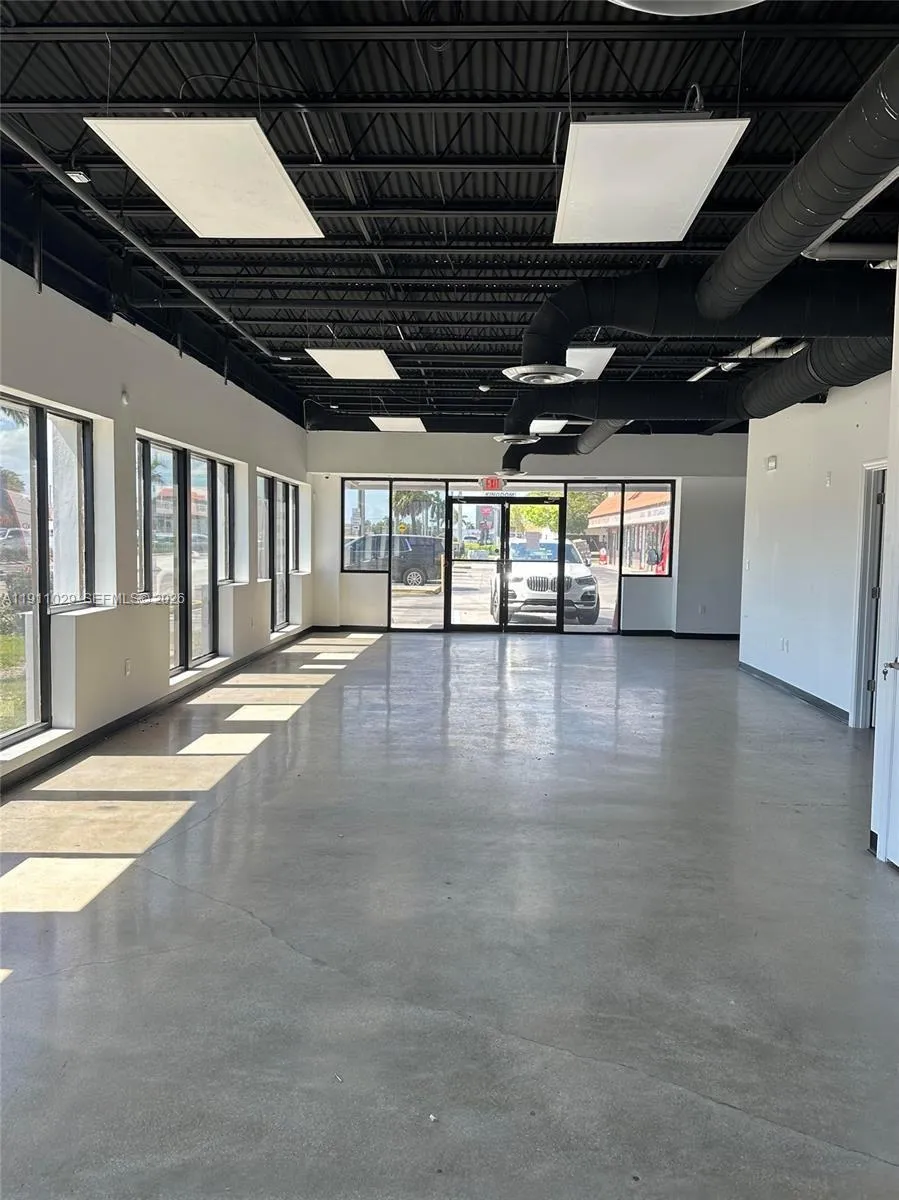 9 N Dixie Hwy, Hallandale Beach, Florida 33009, Hallandale Beach, Florida 33009, ,Commercial Lease,For Rent,9 N Dixie Hwy, Hallandale Beach, Florida 33009,A11911029