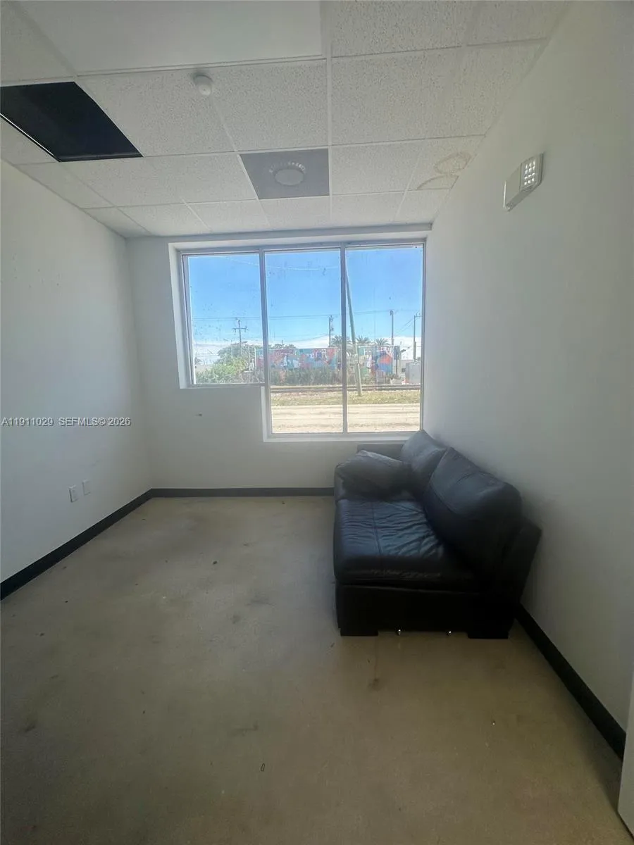 9 N Dixie Hwy, Hallandale Beach, Florida 33009, Hallandale Beach, Florida 33009, ,Commercial Lease,For Rent,9 N Dixie Hwy, Hallandale Beach, Florida 33009,A11911029