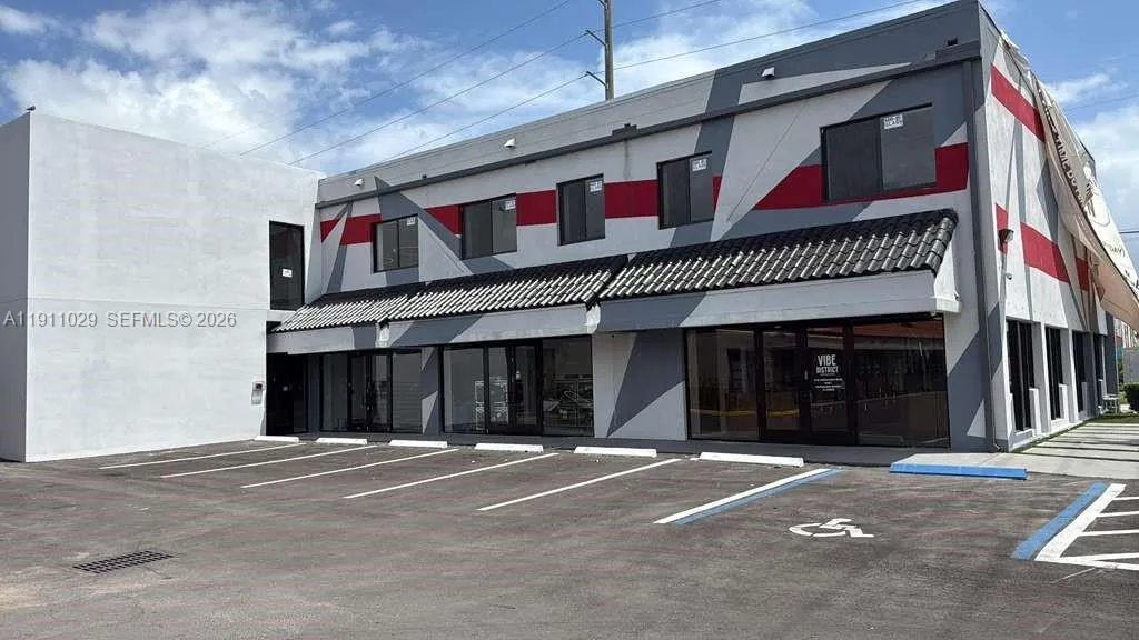 9 N Dixie Hwy, Hallandale Beach, Florida 33009, Hallandale Beach, Florida 33009, ,Commercial Lease,For Rent,9 N Dixie Hwy, Hallandale Beach, Florida 33009,A11911029
