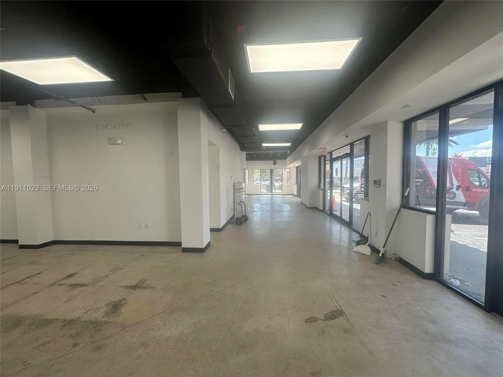 9 N Dixie Hwy, Hallandale Beach, Florida 33009, Hallandale Beach, Florida 33009, ,Commercial Lease,For Rent,9 N Dixie Hwy, Hallandale Beach, Florida 33009,A11911029