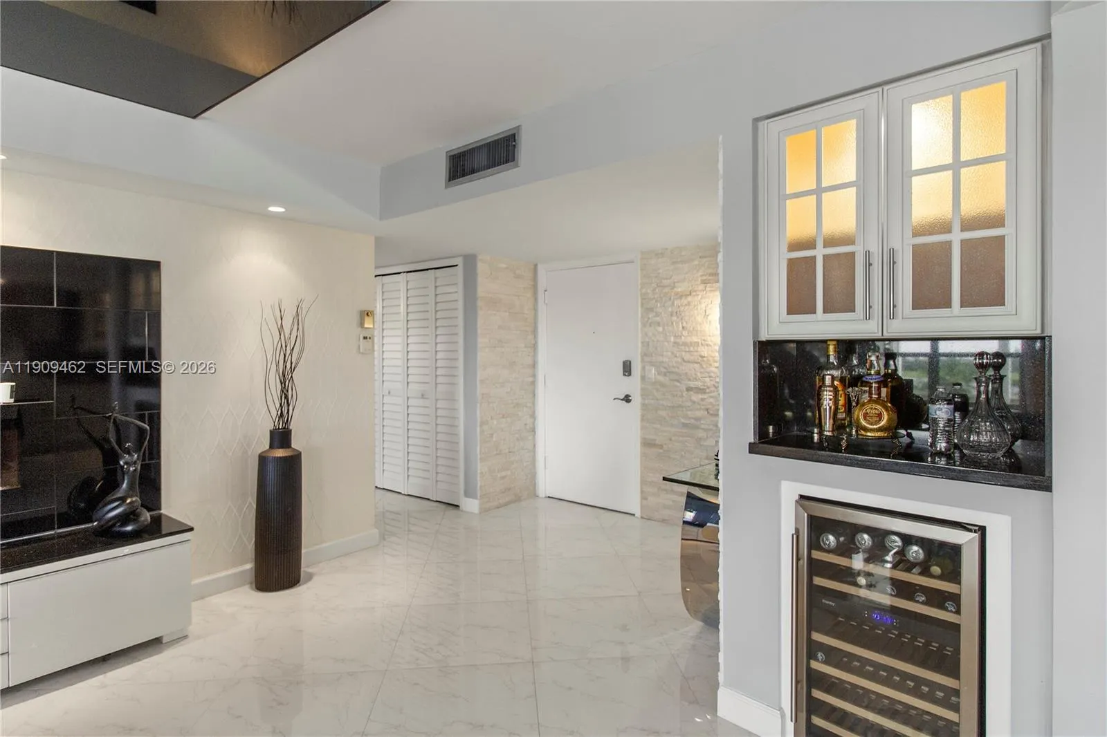 300 Diplomat Parkway 517, Hallandale Beach, Florid, Hallandale Beach, Florida 33009, 2 Bedrooms Bedrooms, ,2 BathroomsBathrooms,Residential,For Sale,300 Diplomat Parkway 517, Hallandale Beach, Florid,A11909462