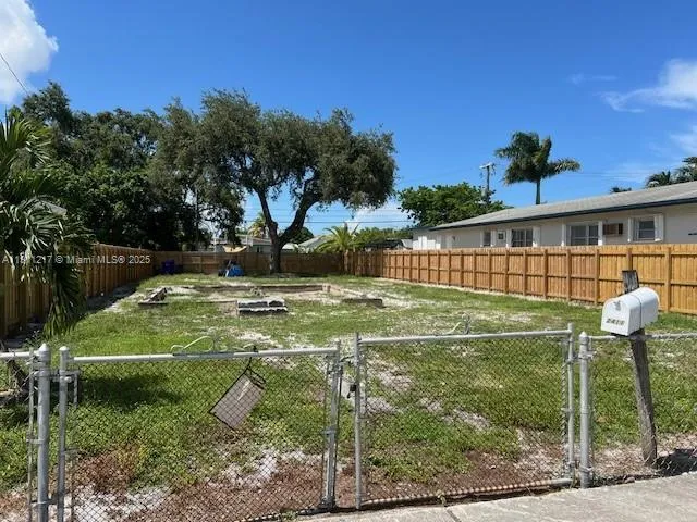 2411 Cleveland St, Hollywood, Florida 33020, Hollywood, Florida 33020, ,Land,For Sale,2411 Cleveland St, Hollywood, Florida 33020,A11911217