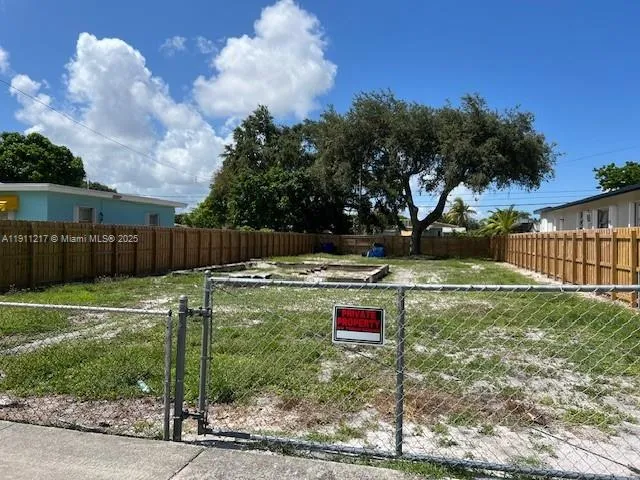 2411 Cleveland St, Hollywood, Florida 33020, Hollywood, Florida 33020, ,Land,For Sale,2411 Cleveland St, Hollywood, Florida 33020,A11911217