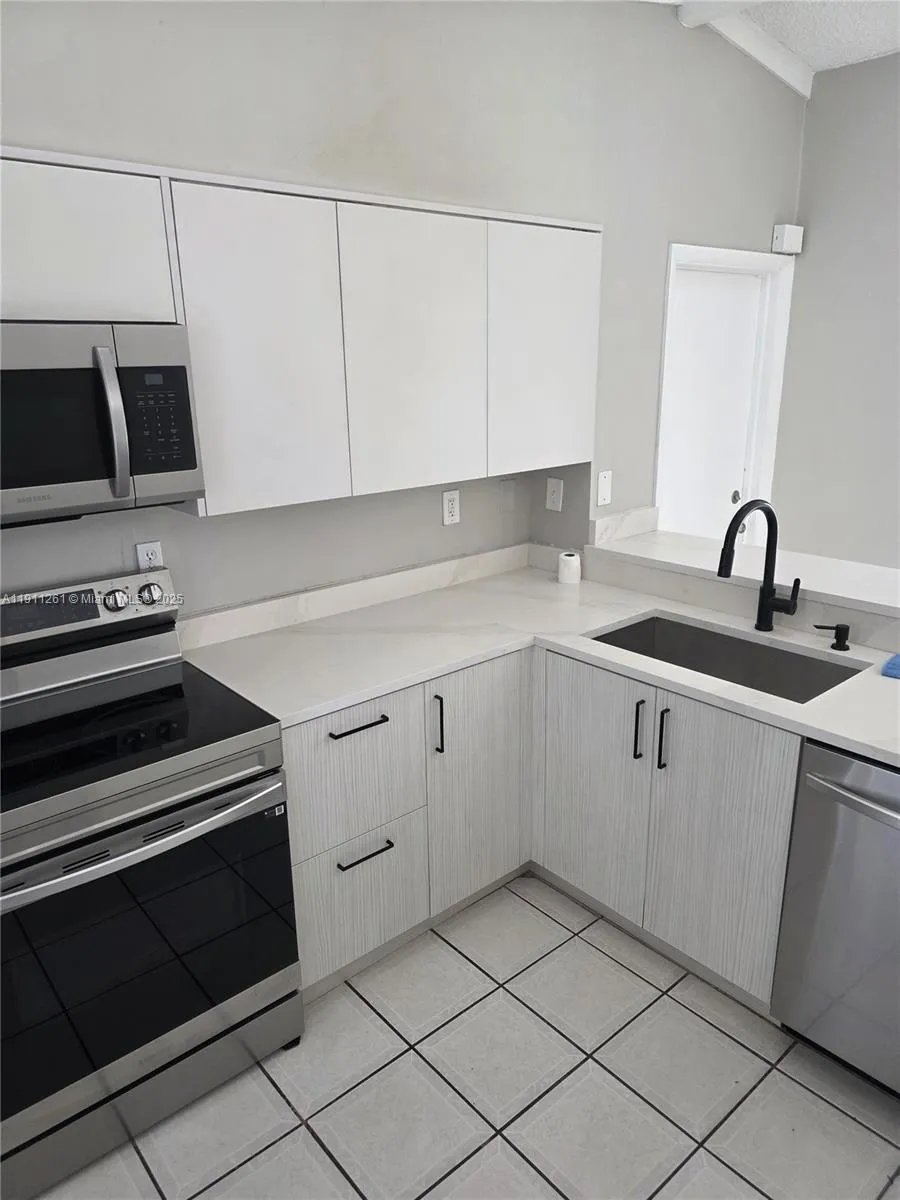 16813 Sw 107th Pl 0, Miami, Florida 33157, Miami, Florida 33157, 3 Bedrooms Bedrooms, ,2 BathroomsBathrooms,Residential Lease,For Rent,16813 Sw 107th Pl 0, Miami, Florida 33157,A11911261