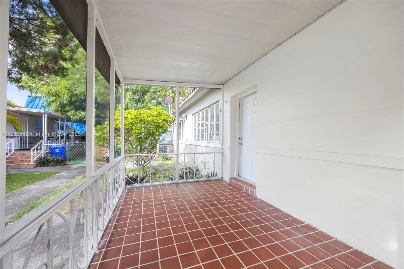 282 Nw 41st Ave, Miami, Florida 33126, Miami, Florida 33126, ,Residential Income,For Sale,282 Nw 41st Ave, Miami, Florida 33126,A11910562