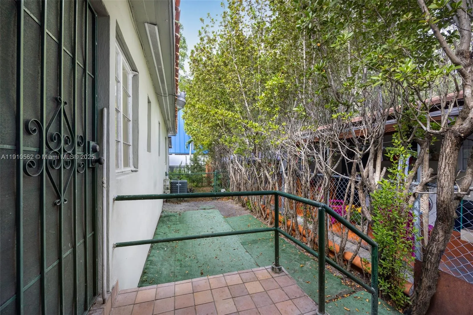 282 Nw 41st Ave, Miami, Florida 33126, Miami, Florida 33126, ,Residential Income,For Sale,282 Nw 41st Ave, Miami, Florida 33126,A11910562