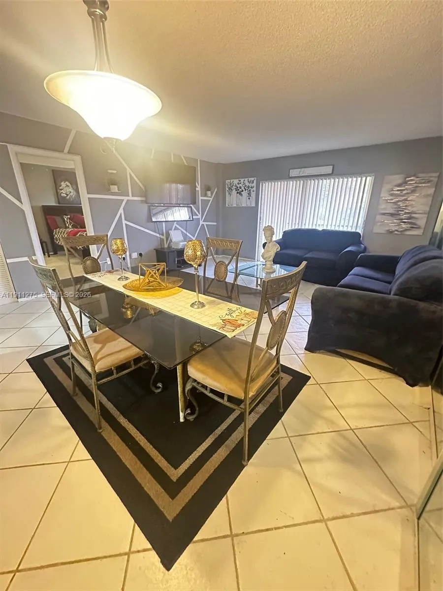 4158 Inverrary Dr 405, Lauderhill, Florida 33319, Lauderhill, Florida 33319, 1 Bedroom Bedrooms, ,1 BathroomBathrooms,Residential,For Sale,4158 Inverrary Dr 405, Lauderhill, Florida 33319,A11911275