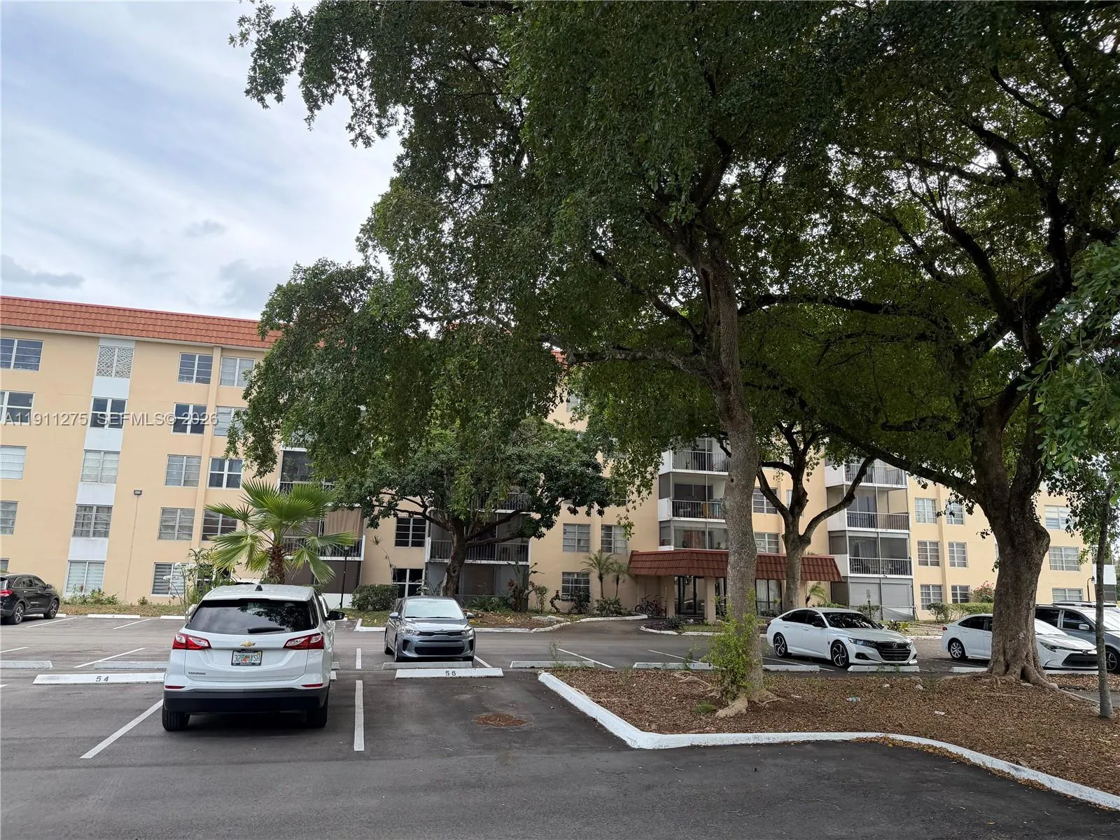4158 Inverrary Dr 405, Lauderhill, Florida 33319, Lauderhill, Florida 33319, 1 Bedroom Bedrooms, ,1 BathroomBathrooms,Residential,For Sale,4158 Inverrary Dr 405, Lauderhill, Florida 33319,A11911275