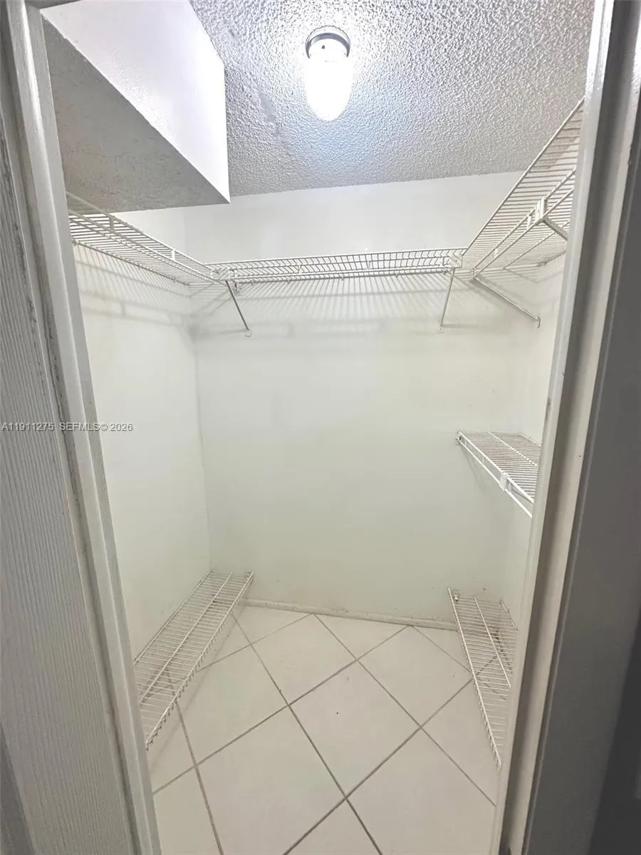 4158 Inverrary Dr 405, Lauderhill, Florida 33319, Lauderhill, Florida 33319, 1 Bedroom Bedrooms, ,1 BathroomBathrooms,Residential,For Sale,4158 Inverrary Dr 405, Lauderhill, Florida 33319,A11911275