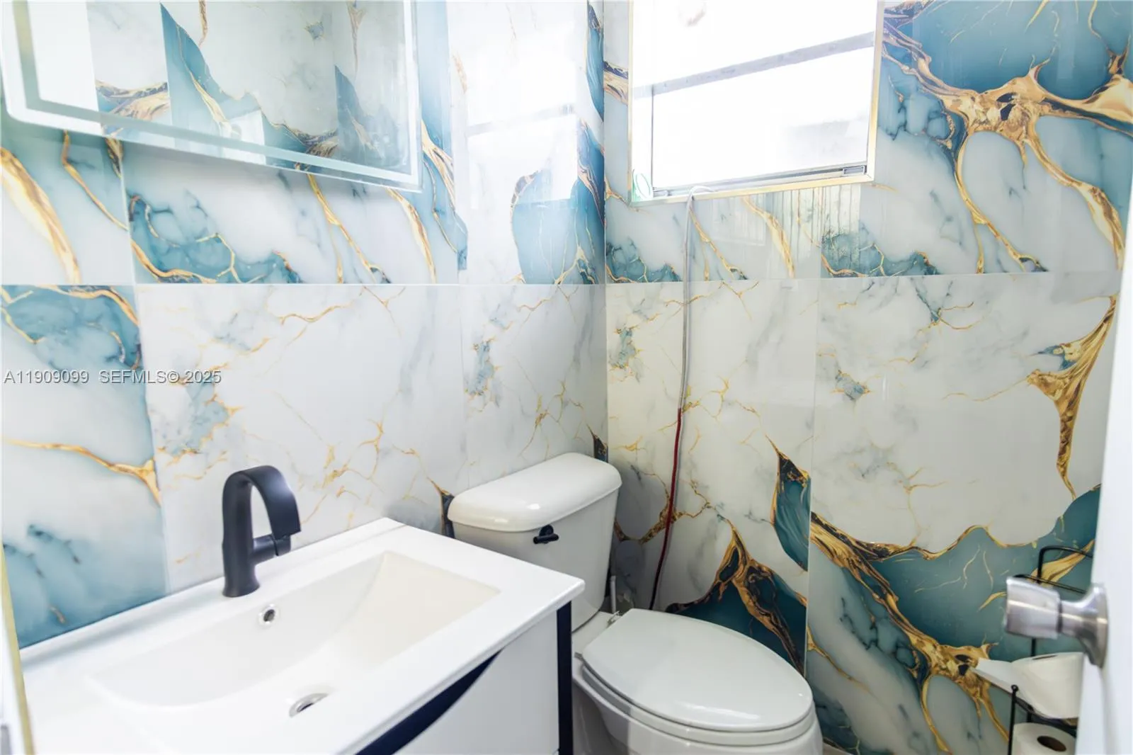 1744 E Commercial Blvd, Fort Lauderdale, Florida 3, Fort Lauderdale, Florida 33334, ,Commercial Lease,For Rent,1744 E Commercial Blvd, Fort Lauderdale, Florida 3,A11909099