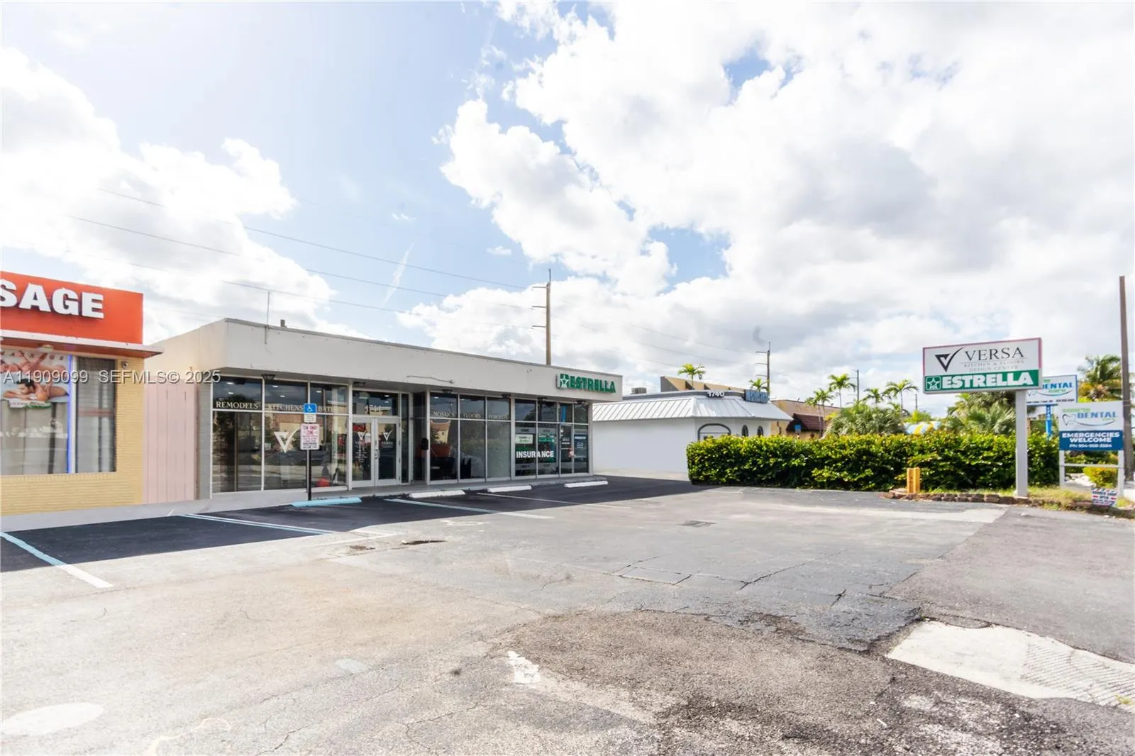 1744 E Commercial Blvd, Fort Lauderdale, Florida 3, Fort Lauderdale, Florida 33334, ,Commercial Lease,For Rent,1744 E Commercial Blvd, Fort Lauderdale, Florida 3,A11909099
