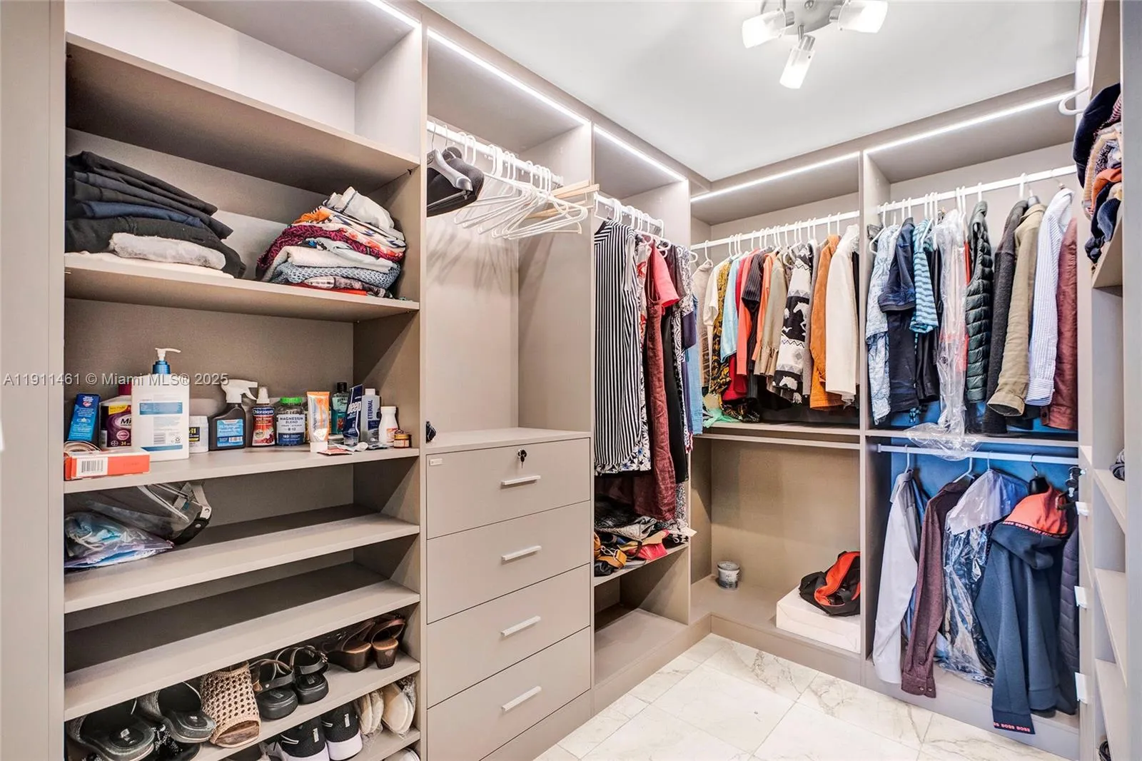 19111 Collins Ave 1602, Sunny Isles Beach, Florida, Sunny Isles Beach, Florida 33160, 3 Bedrooms Bedrooms, ,2 BathroomsBathrooms,Residential,For Sale,19111 Collins Ave 1602, Sunny Isles Beach, Florida,A11911461