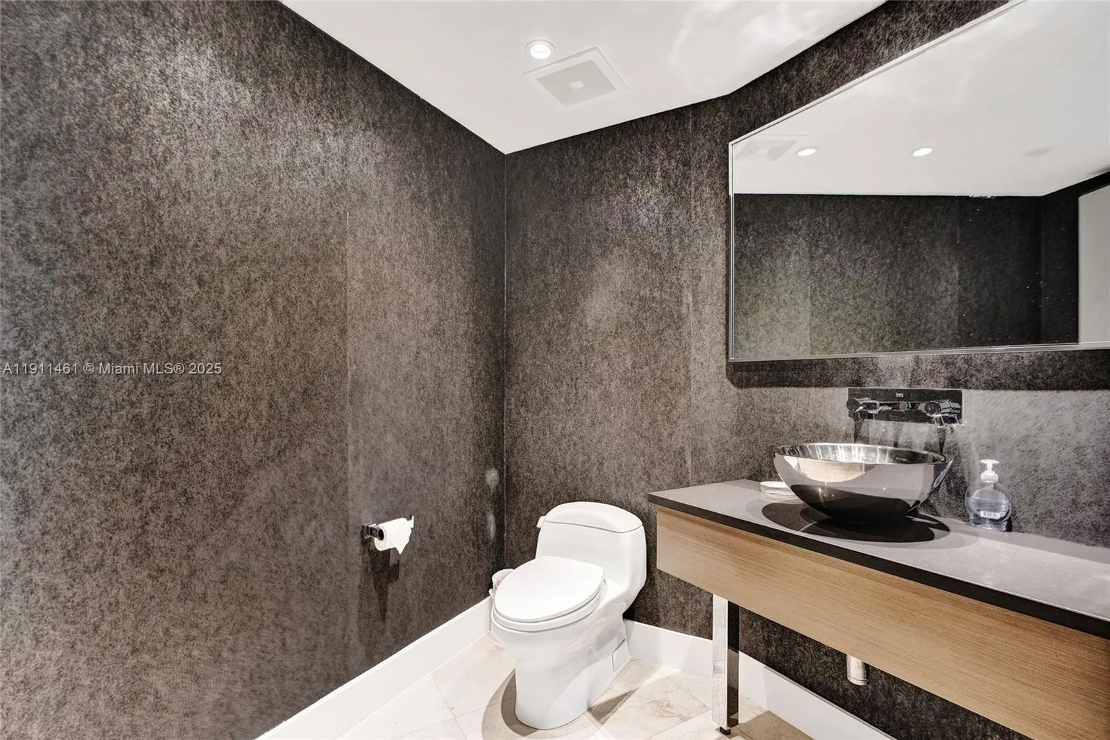 19111 Collins Ave 1602, Sunny Isles Beach, Florida, Sunny Isles Beach, Florida 33160, 3 Bedrooms Bedrooms, ,2 BathroomsBathrooms,Residential,For Sale,19111 Collins Ave 1602, Sunny Isles Beach, Florida,A11911461