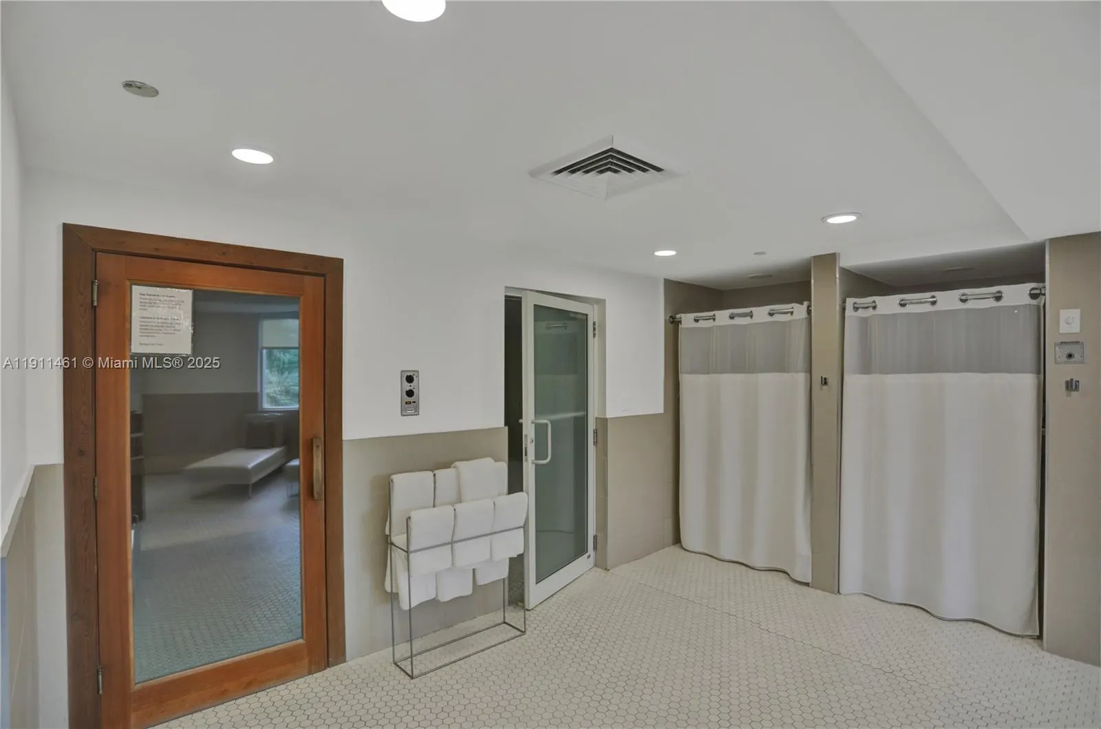 19111 Collins Ave 1602, Sunny Isles Beach, Florida, Sunny Isles Beach, Florida 33160, 3 Bedrooms Bedrooms, ,2 BathroomsBathrooms,Residential,For Sale,19111 Collins Ave 1602, Sunny Isles Beach, Florida,A11911461