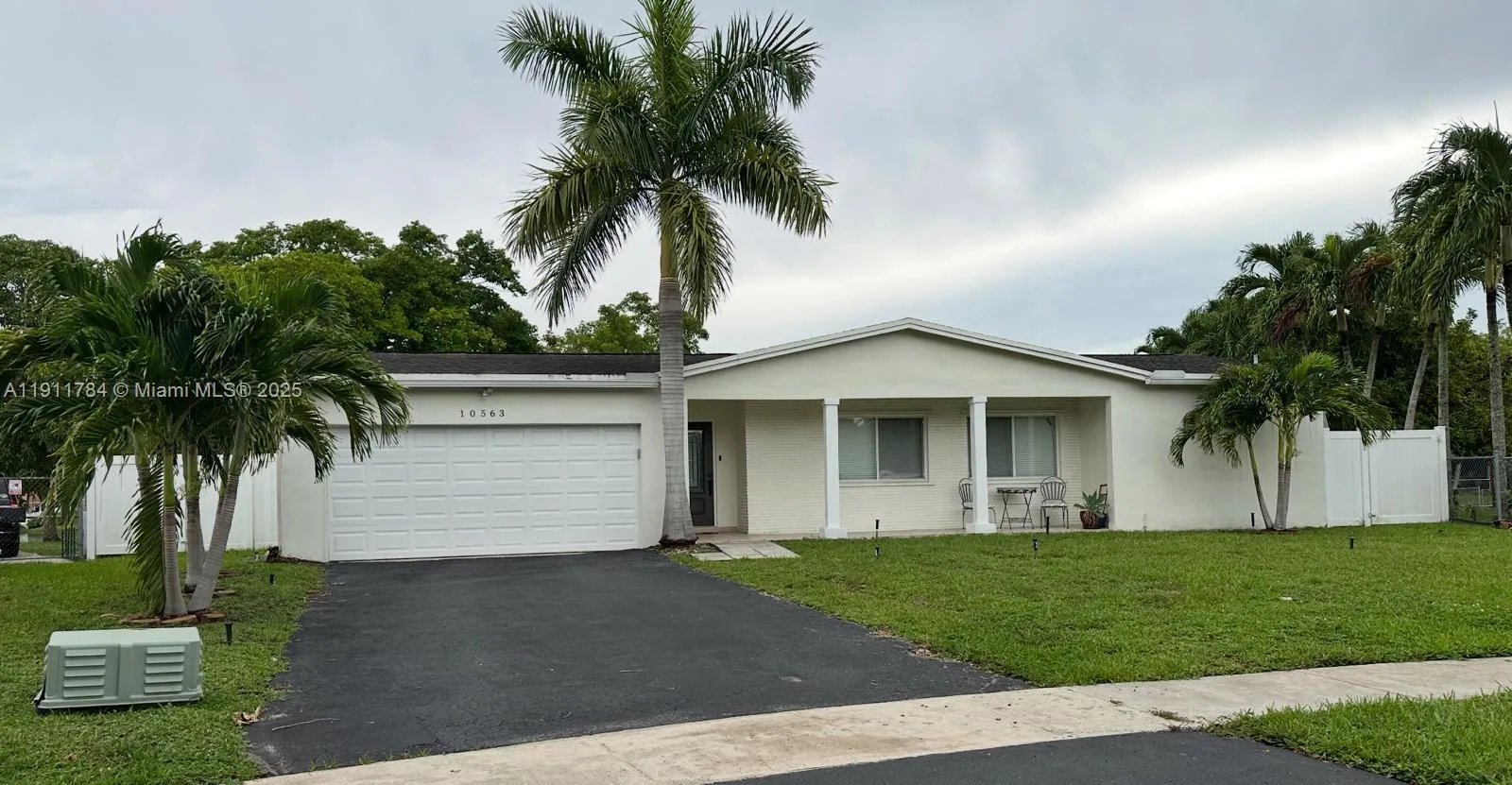 10563 Nw 4th St, Plantation, Florida 33324, Plantation, Florida 33324, 4 Bedrooms Bedrooms, ,2 BathroomsBathrooms,Residential,For Sale,10563 Nw 4th St, Plantation, Florida 33324,A11911784