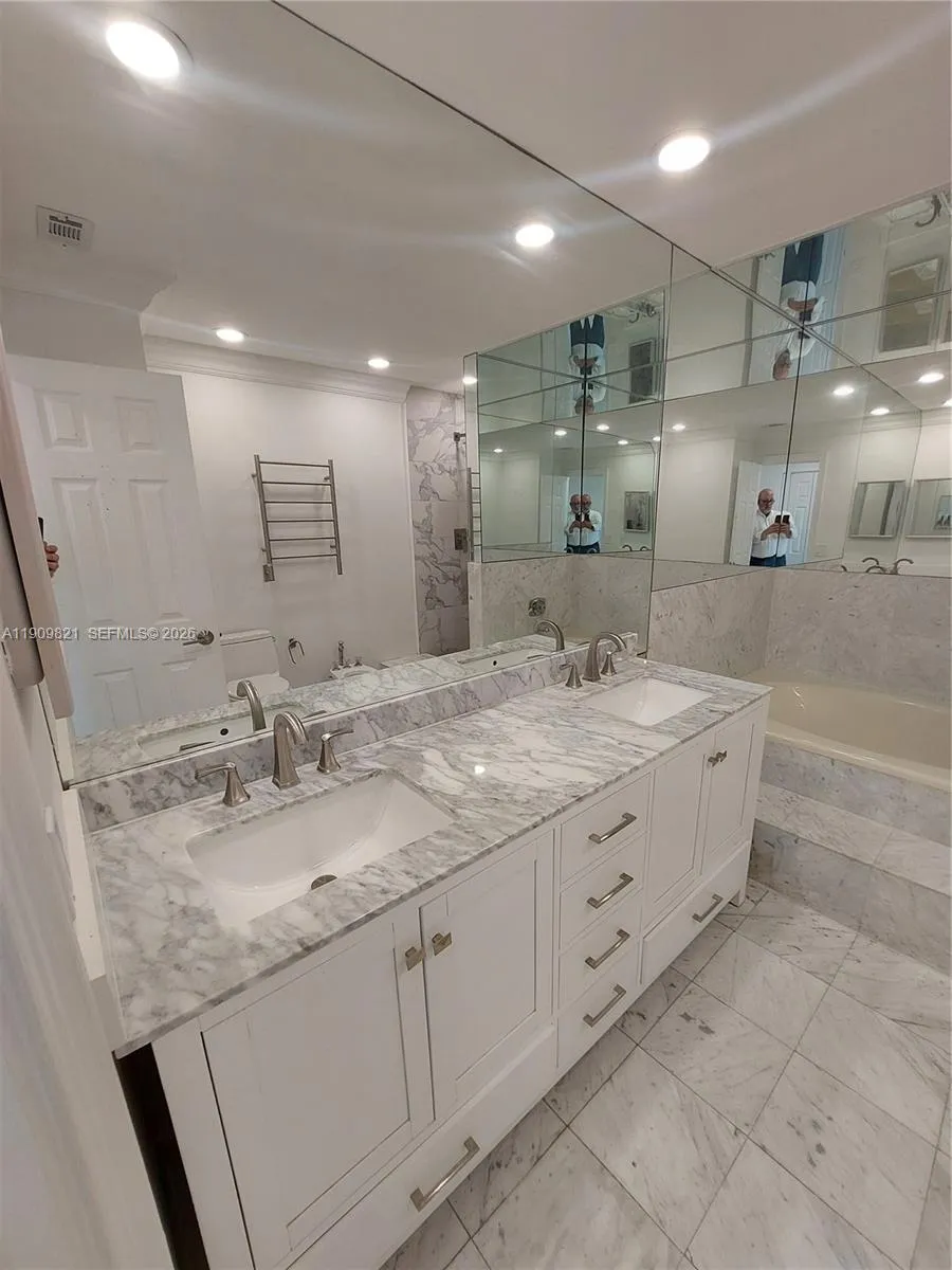 255 Poinciana Dr 605, Sunny Isles Beach, Florida 3, Sunny Isles Beach, Florida 33160, 3 Bedrooms Bedrooms, ,2 BathroomsBathrooms,Residential,For Sale,255 Poinciana Dr 605, Sunny Isles Beach, Florida 3,A11909821