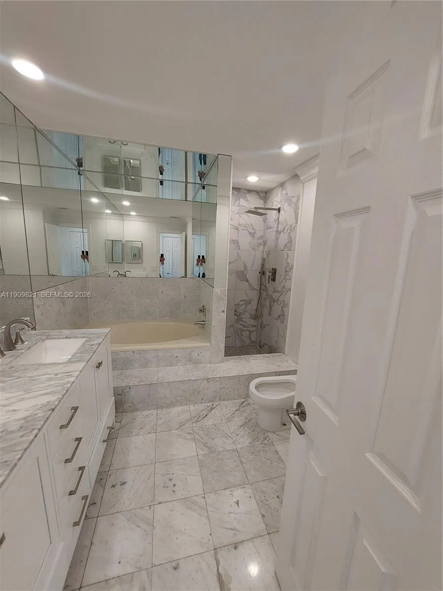 255 Poinciana Dr 605, Sunny Isles Beach, Florida 3, Sunny Isles Beach, Florida 33160, 3 Bedrooms Bedrooms, ,2 BathroomsBathrooms,Residential,For Sale,255 Poinciana Dr 605, Sunny Isles Beach, Florida 3,A11909821