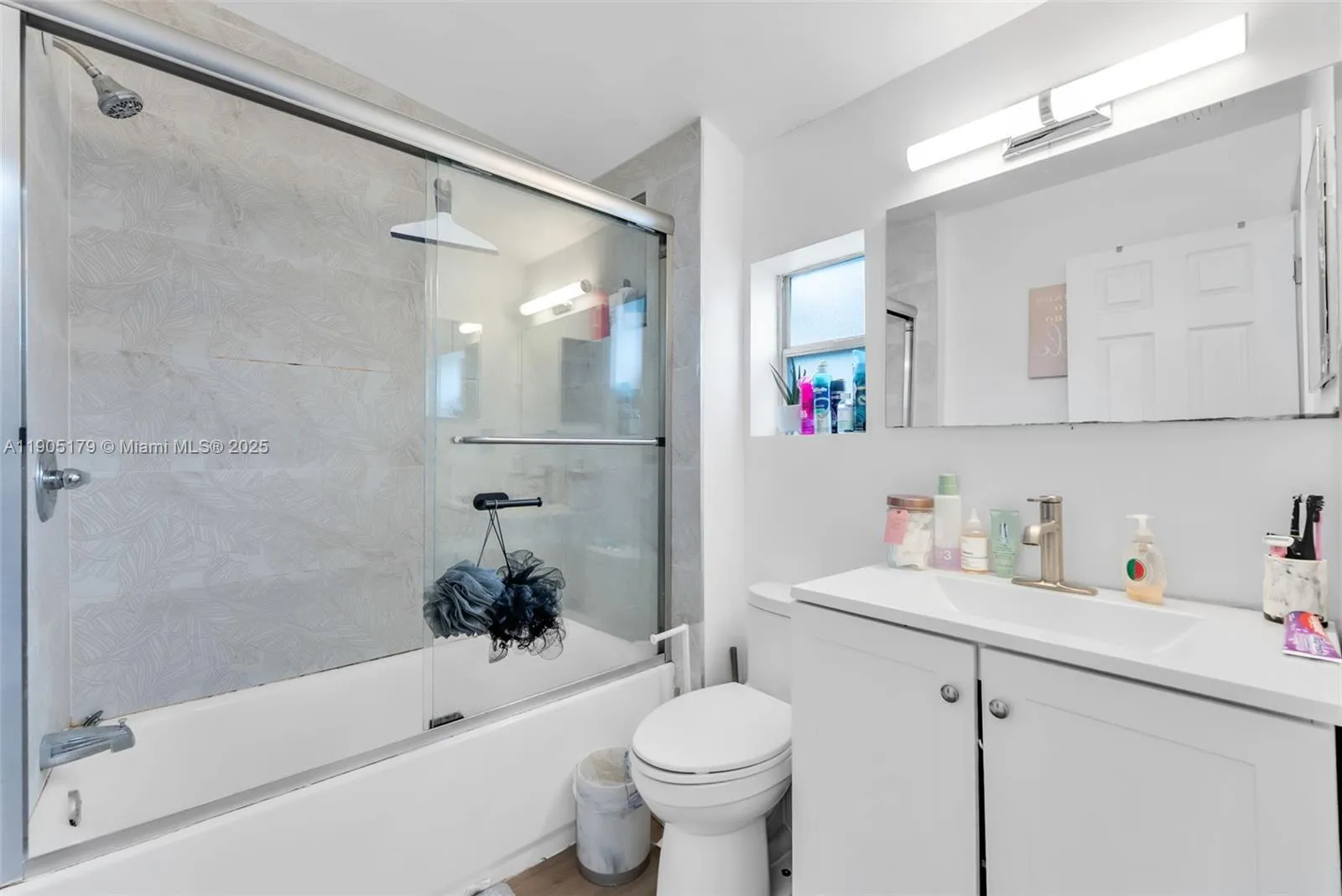 1105 Ne 10th St, Hallandale Beach, Florida 33009, Hallandale Beach, Florida 33009, ,Residential Income,For Sale,1105 Ne 10th St, Hallandale Beach, Florida 33009,A11905179