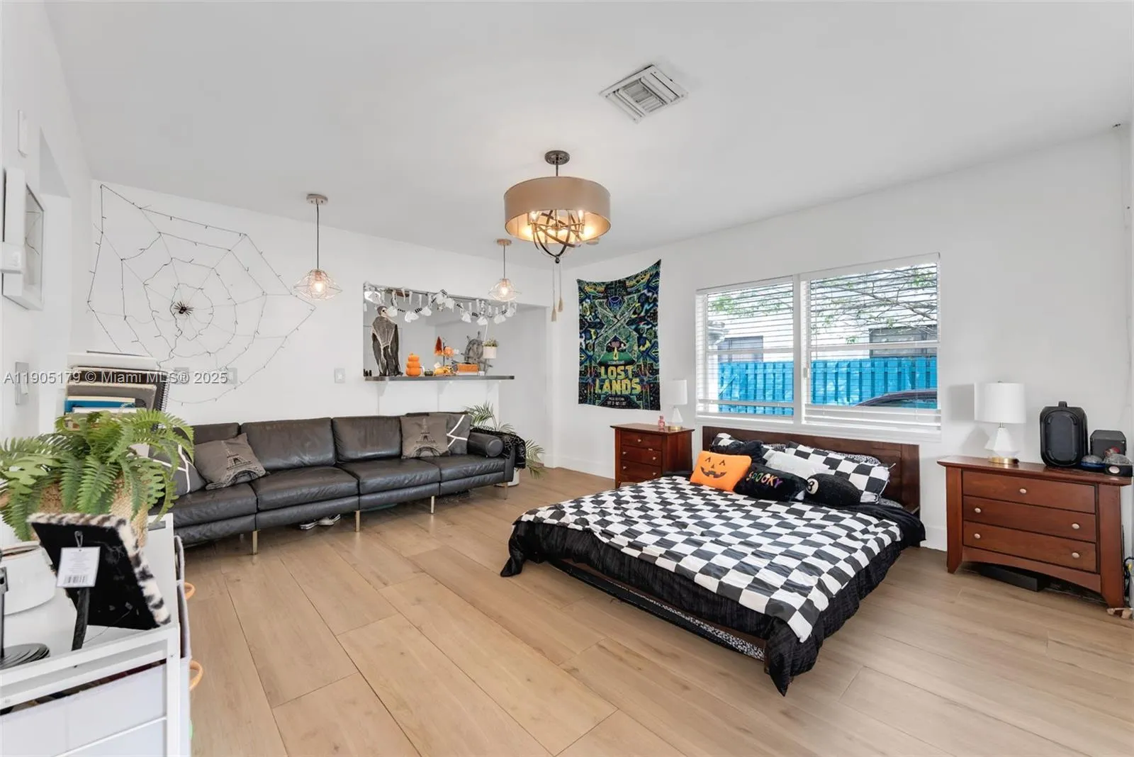 1105 Ne 10th St, Hallandale Beach, Florida 33009, Hallandale Beach, Florida 33009, ,Residential Income,For Sale,1105 Ne 10th St, Hallandale Beach, Florida 33009,A11905179