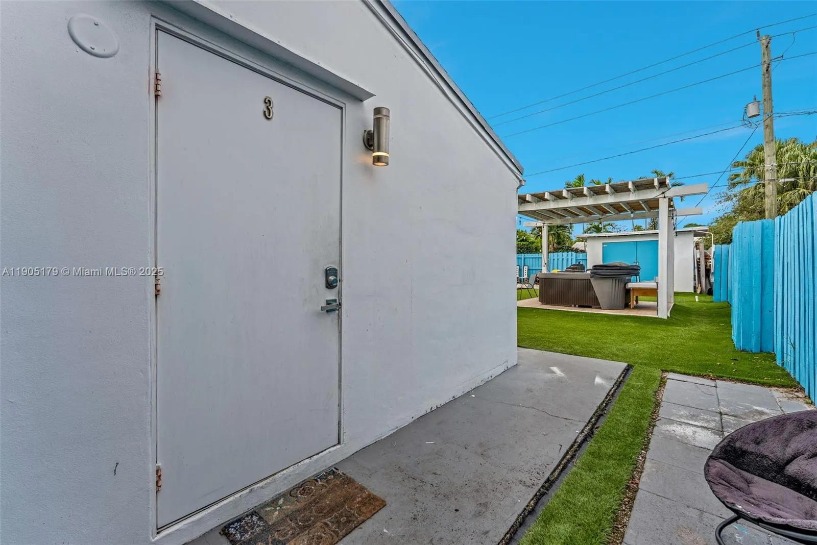 1105 Ne 10th St, Hallandale Beach, Florida 33009, Hallandale Beach, Florida 33009, ,Residential Income,For Sale,1105 Ne 10th St, Hallandale Beach, Florida 33009,A11905179