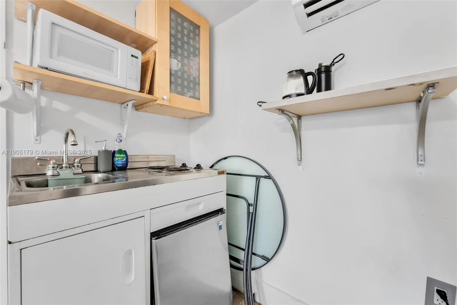 1105 Ne 10th St, Hallandale Beach, Florida 33009, Hallandale Beach, Florida 33009, ,Residential Income,For Sale,1105 Ne 10th St, Hallandale Beach, Florida 33009,A11905179