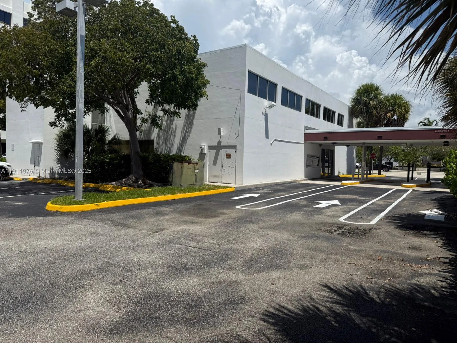 2434 Hollywood Blvd, Hollywood, Florida 33020, Hollywood, Florida 33020, ,Commercial Sale,For Sale,2434 Hollywood Blvd, Hollywood, Florida 33020,A11911976