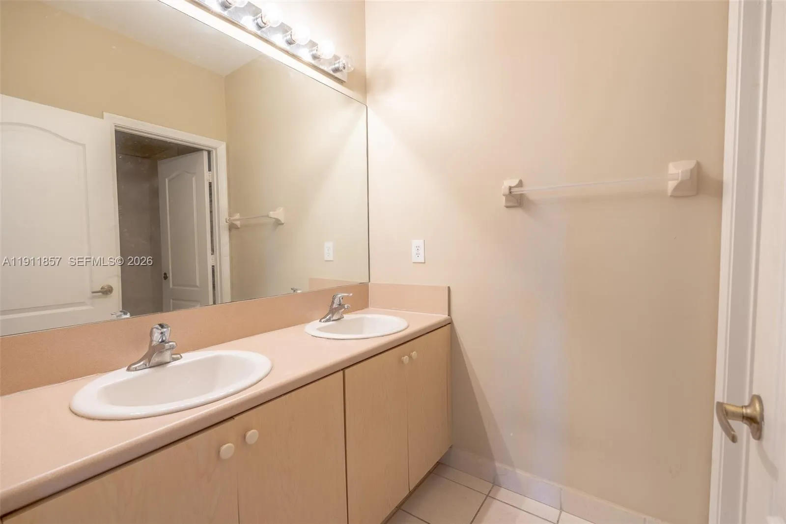 1770 Ne 37th Pl 0, Homestead, Florida 33033, Homestead, Florida 33033, 5 Bedrooms Bedrooms, ,3 BathroomsBathrooms,Residential Lease,For Rent,1770 Ne 37th Pl 0, Homestead, Florida 33033,A11911857