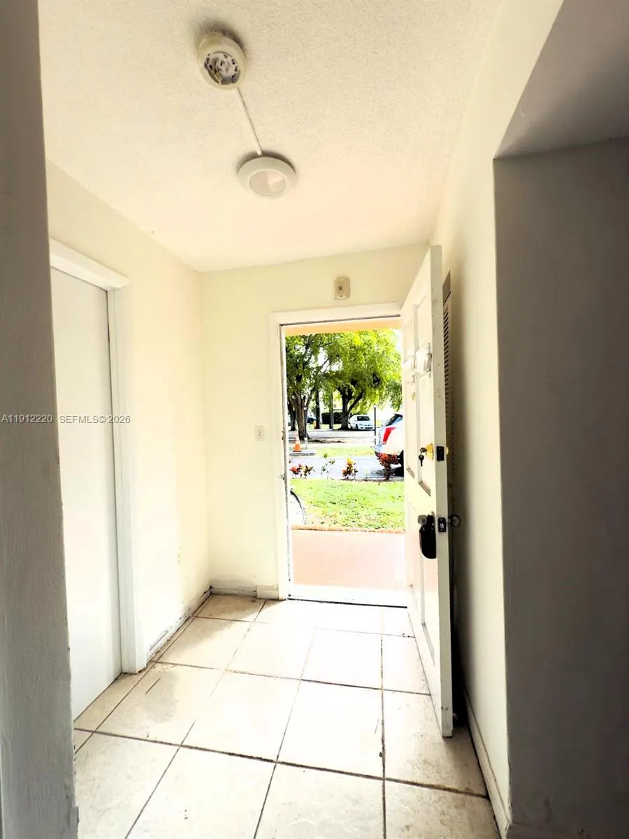 1301 Ne 191st St F110, Miami, Florida 33179, Miami, Florida 33179, 1 Bedroom Bedrooms, ,1 BathroomBathrooms,Residential,For Sale,1301 Ne 191st St F110, Miami, Florida 33179,A11912220